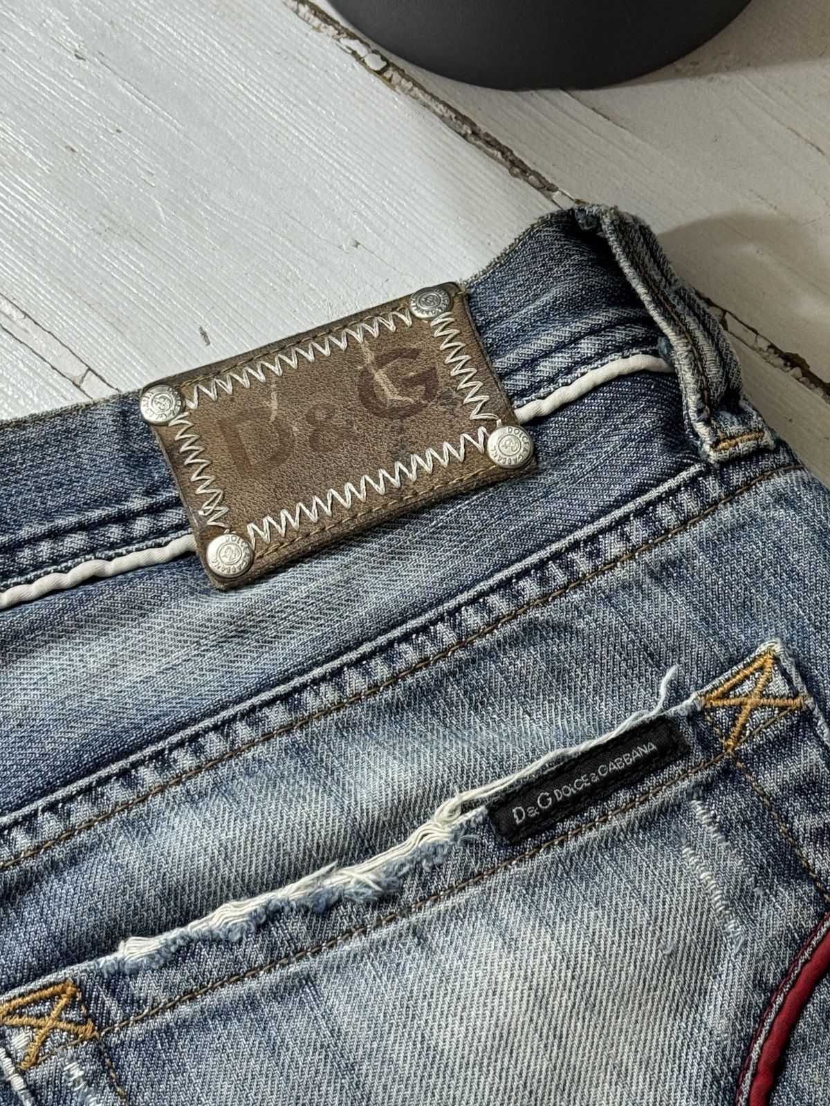 Vintage VINTAGE D&G MINI DISTRESSED STYLE SHORTS Size 32" / US 10 / IT 46 - 5 Thumbnail