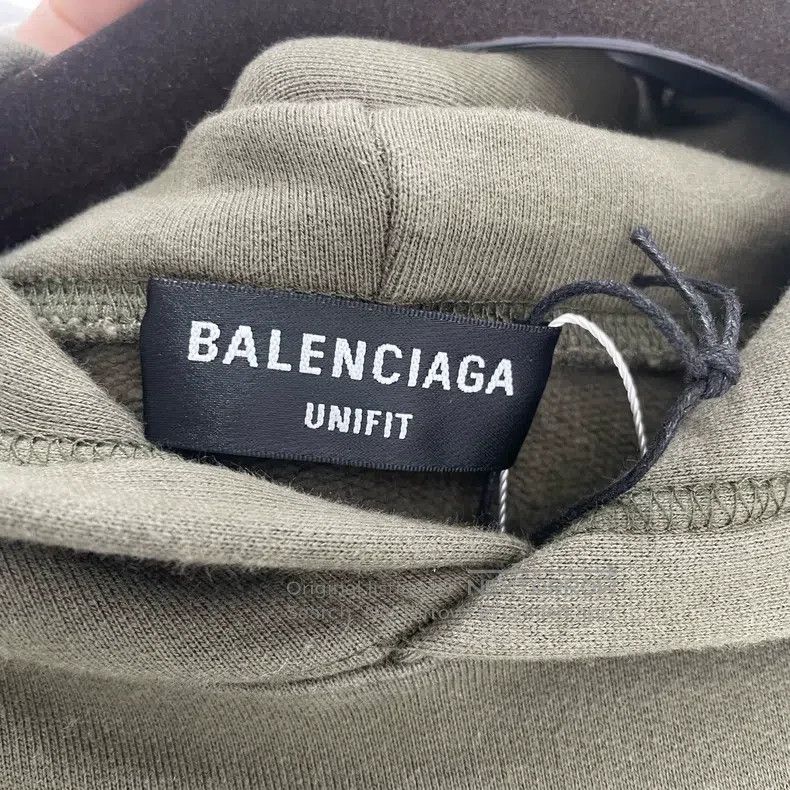 Balenciaga Balenciaga Olive green blocking line front and back logo h Size US M / EU 48-50 / 2 - 5 Thumbnail