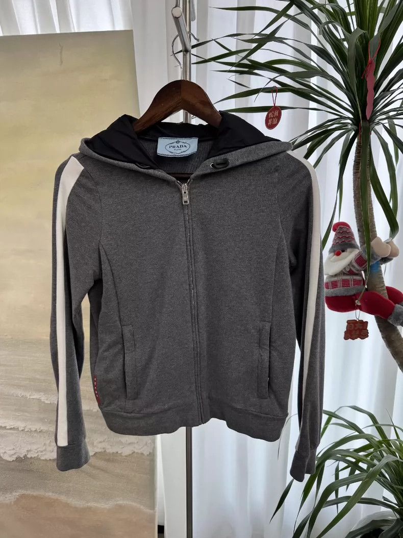 Prada Prada Gray sweatshirt jacket Size US M / EU 48-50 / 2 - 1 Thumbnail