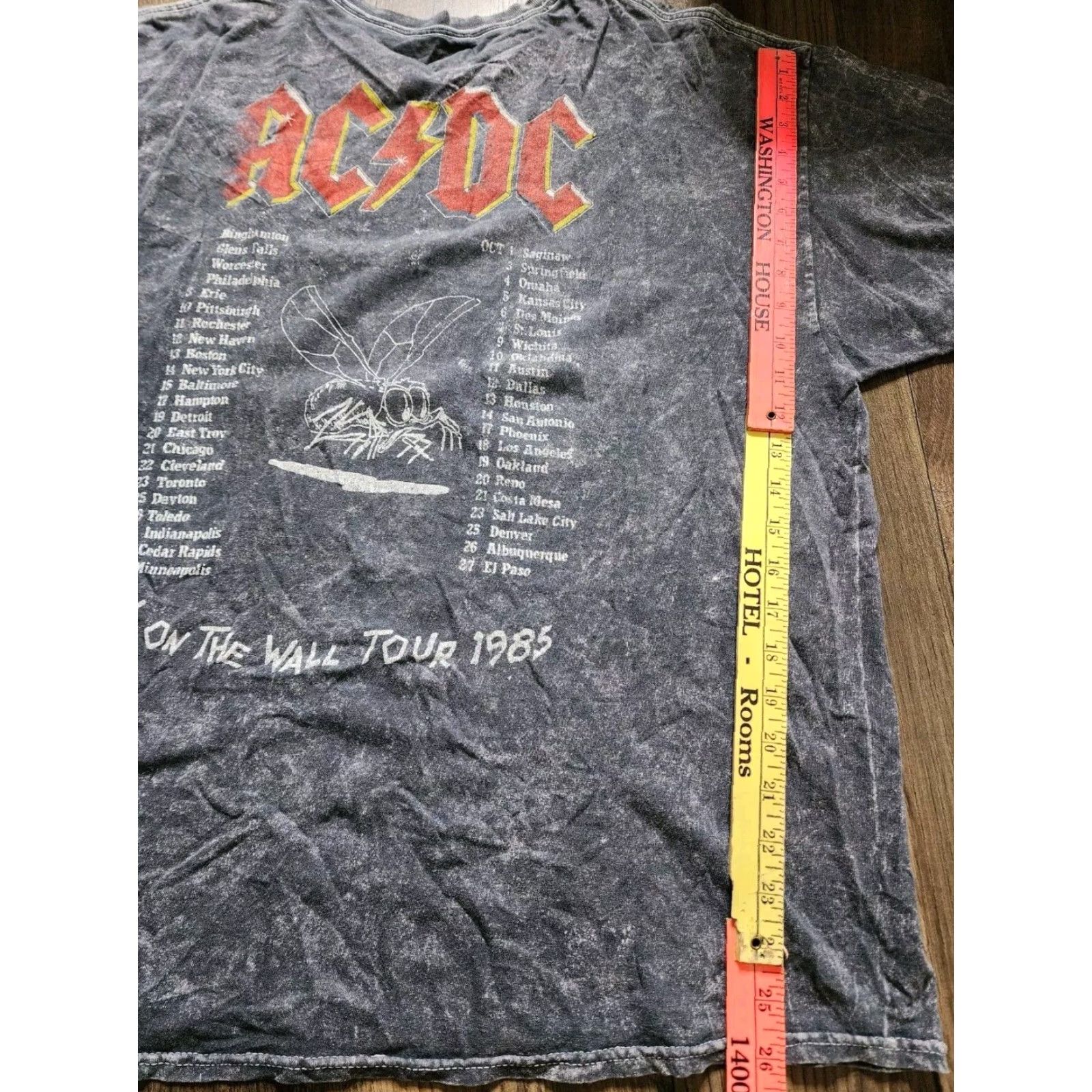 Doublet ACDC 1985 Tour Fly On The Wall Mens XL Short Sleeve Graphic Print Rock T Shirt Gray Size US XL / EU 56 / 4 - 3 Thumbnail