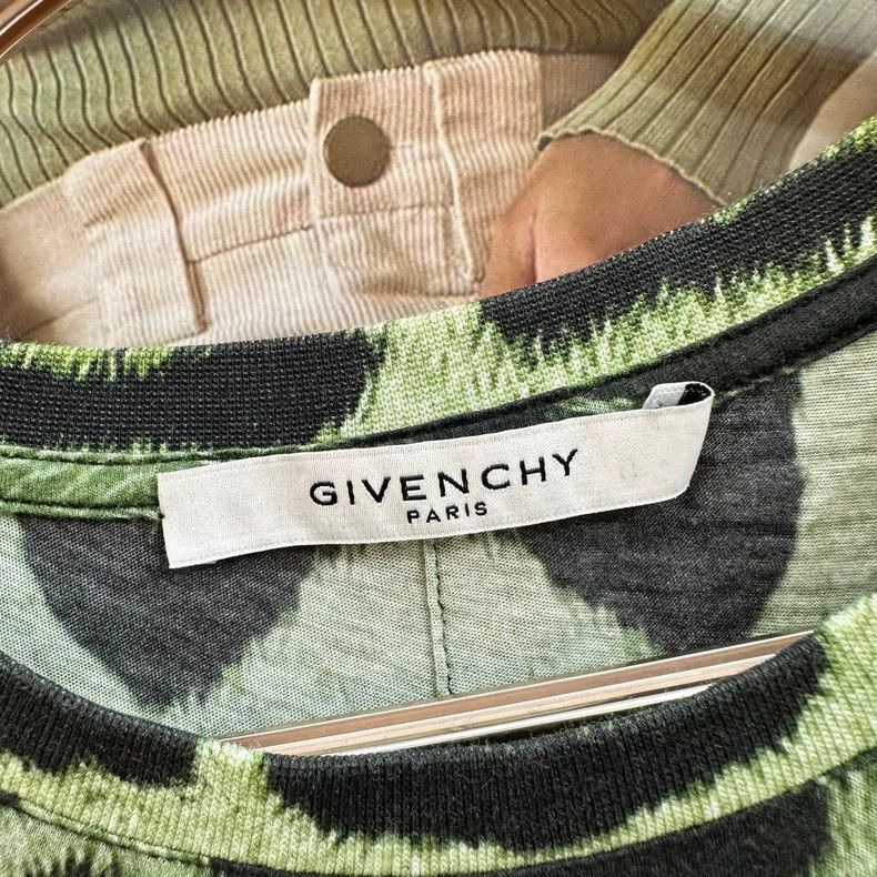 Givenchy Givenchy Green Leopard Print Short Sleeve T-Shirt, Super C Size US M / EU 48-50 / 2 - 3 Thumbnail