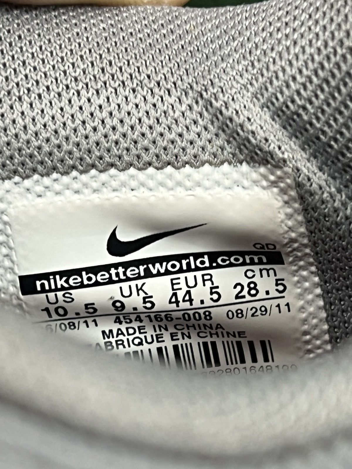 Nike 2011 Nike Shox Roadster Size US 10.5 / EU 43-44 - 8 Thumbnail
