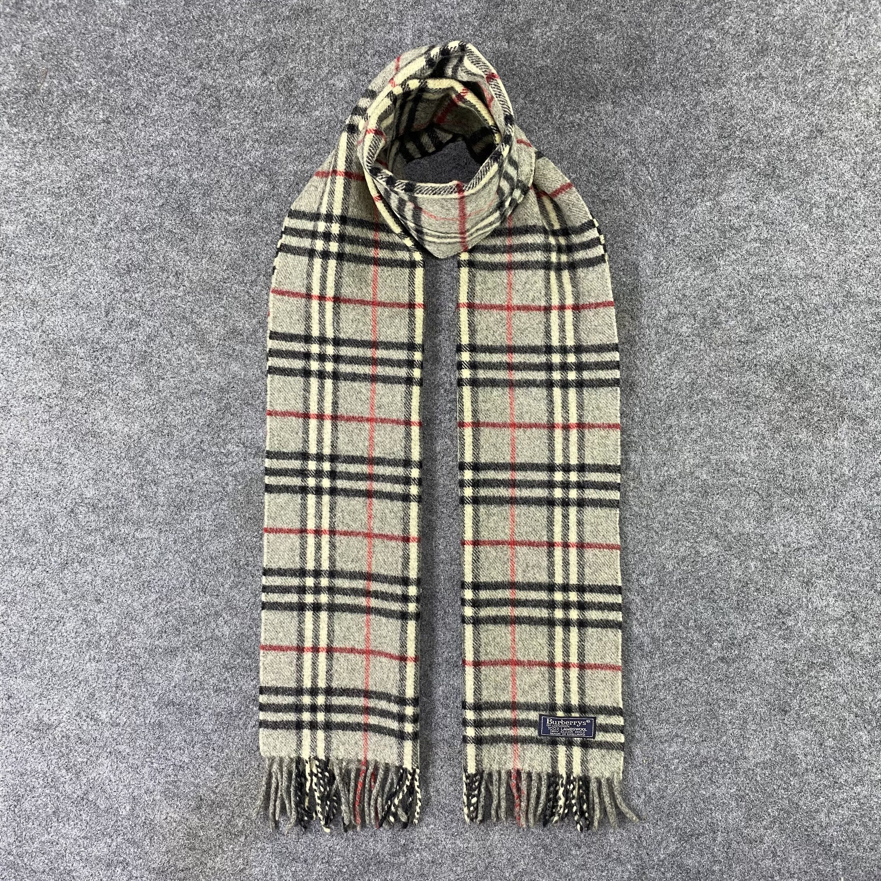 Burberry Burberry Scarf / Muffler / Neckwear T1144 Size ONE SIZE - 1 Thumbnail