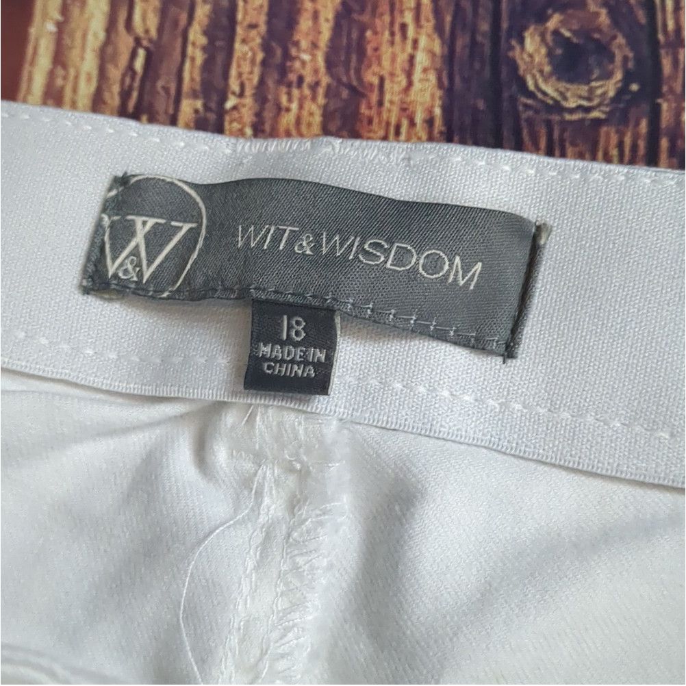 Other Wit & wisdom white cuffed shorts size 18 Size 40" / US 18 - 5 Thumbnail