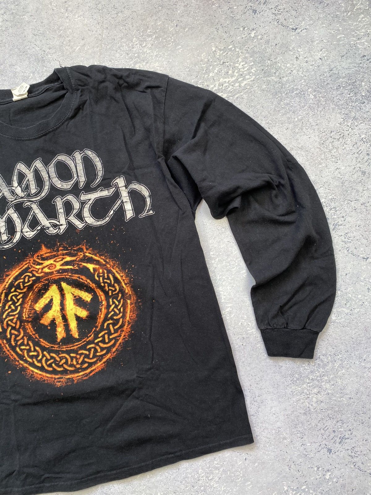 Band Tees Vintage Amon Amarth Men’s Black Longsleeve T-shirt Size US XL / EU 56 / 4 - 5 Thumbnail