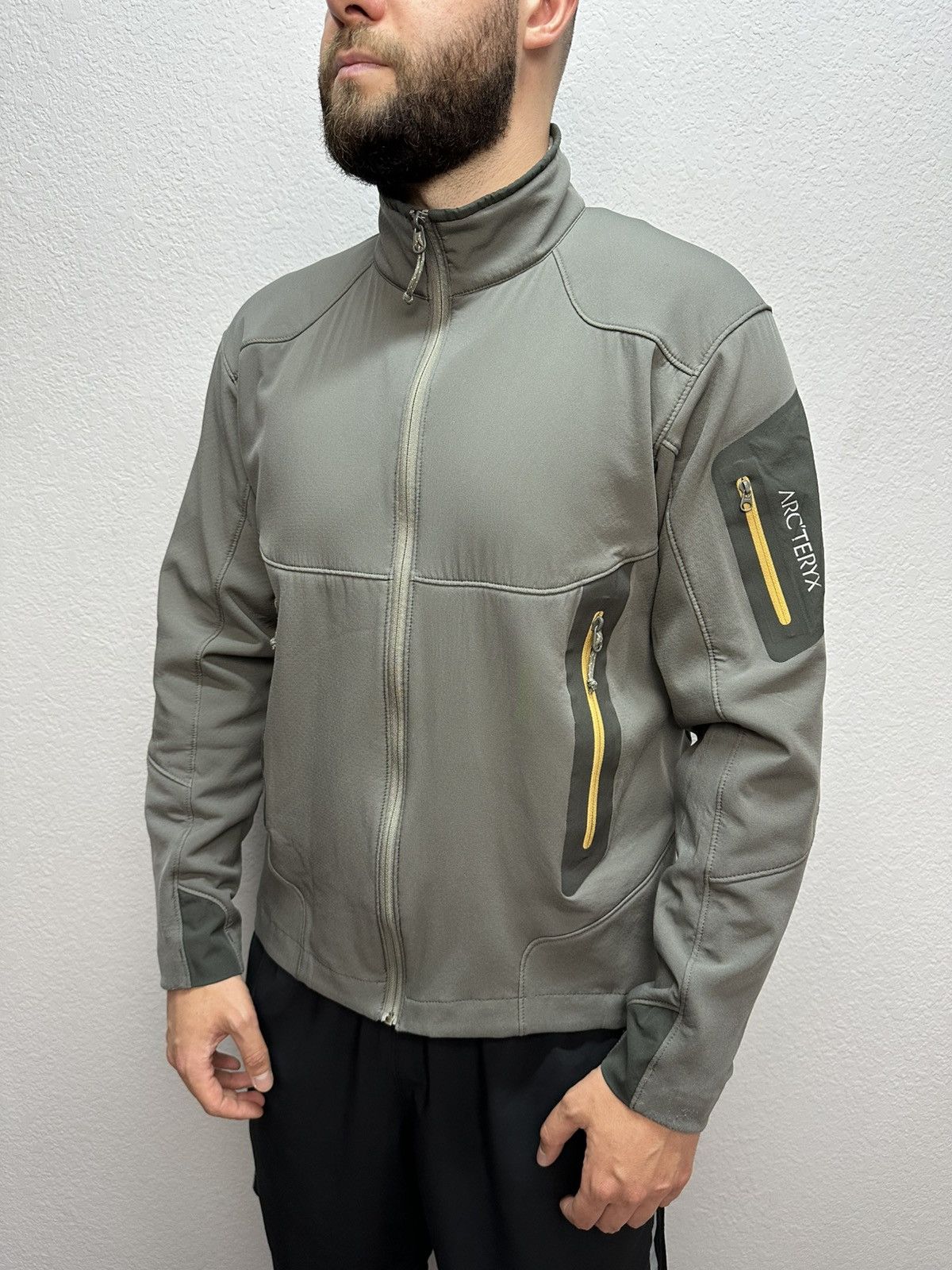 Arc'teryx Vintage Arc’teryx Fleece Jacket Reflective Logo Canada Size US M / EU 48-50 / 2 - 1 Thumbnail