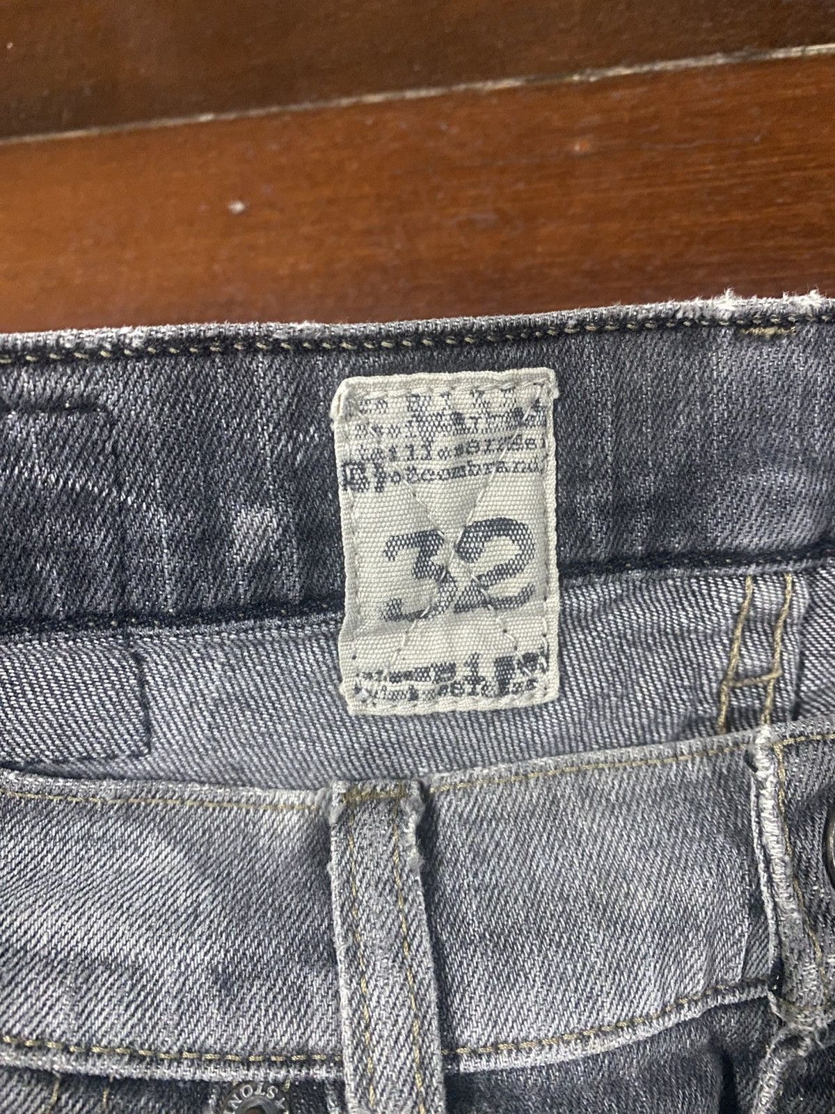 Volcom Vintage Volcom Stone Boardwear Denim Jeans distressed ripped Size US 35 - 8 Thumbnail