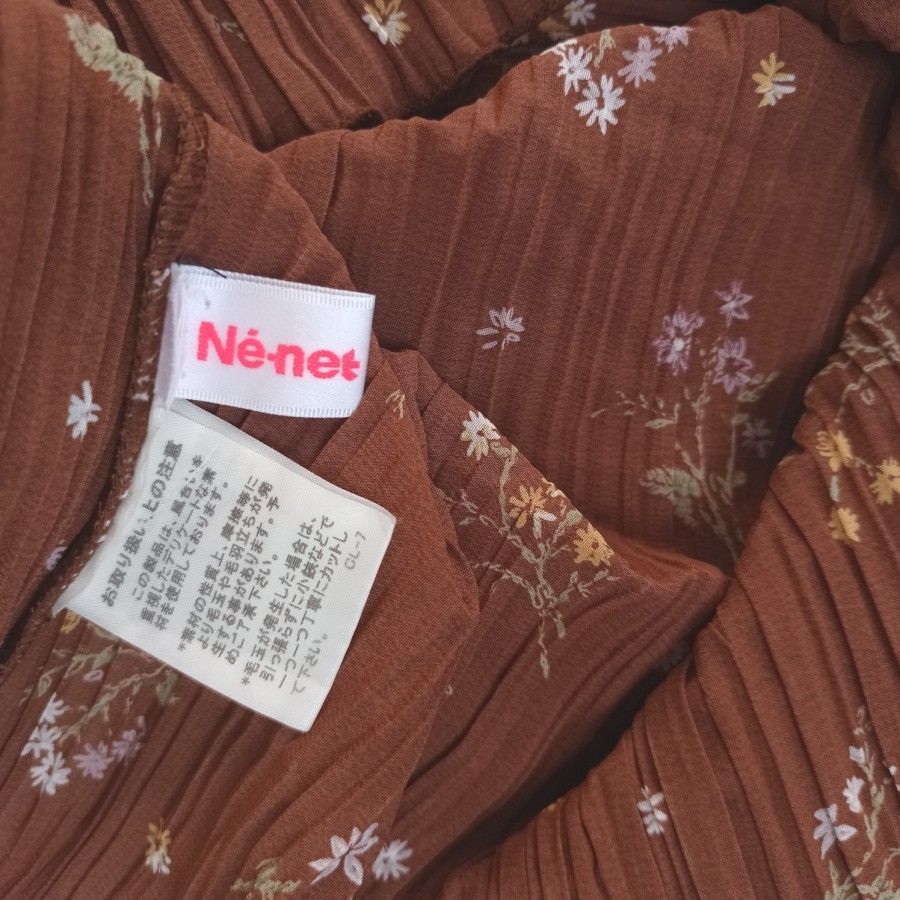 Ne-Net × Pleats Please Issey Miyake Ne net issey miyake floral pleats blouse Size M / US 6-8 / IT 42-44 - 4 Thumbnail