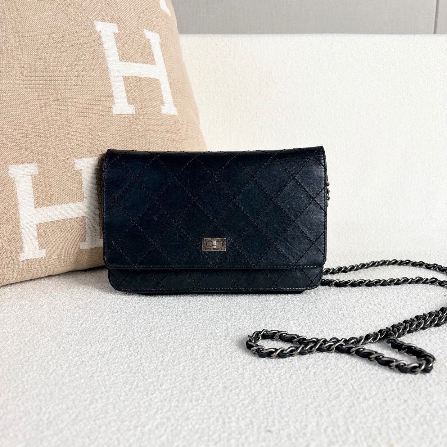 Chanel Pre-loved Bag Very good condition Size ONE SIZE - 1 Thumbnail
