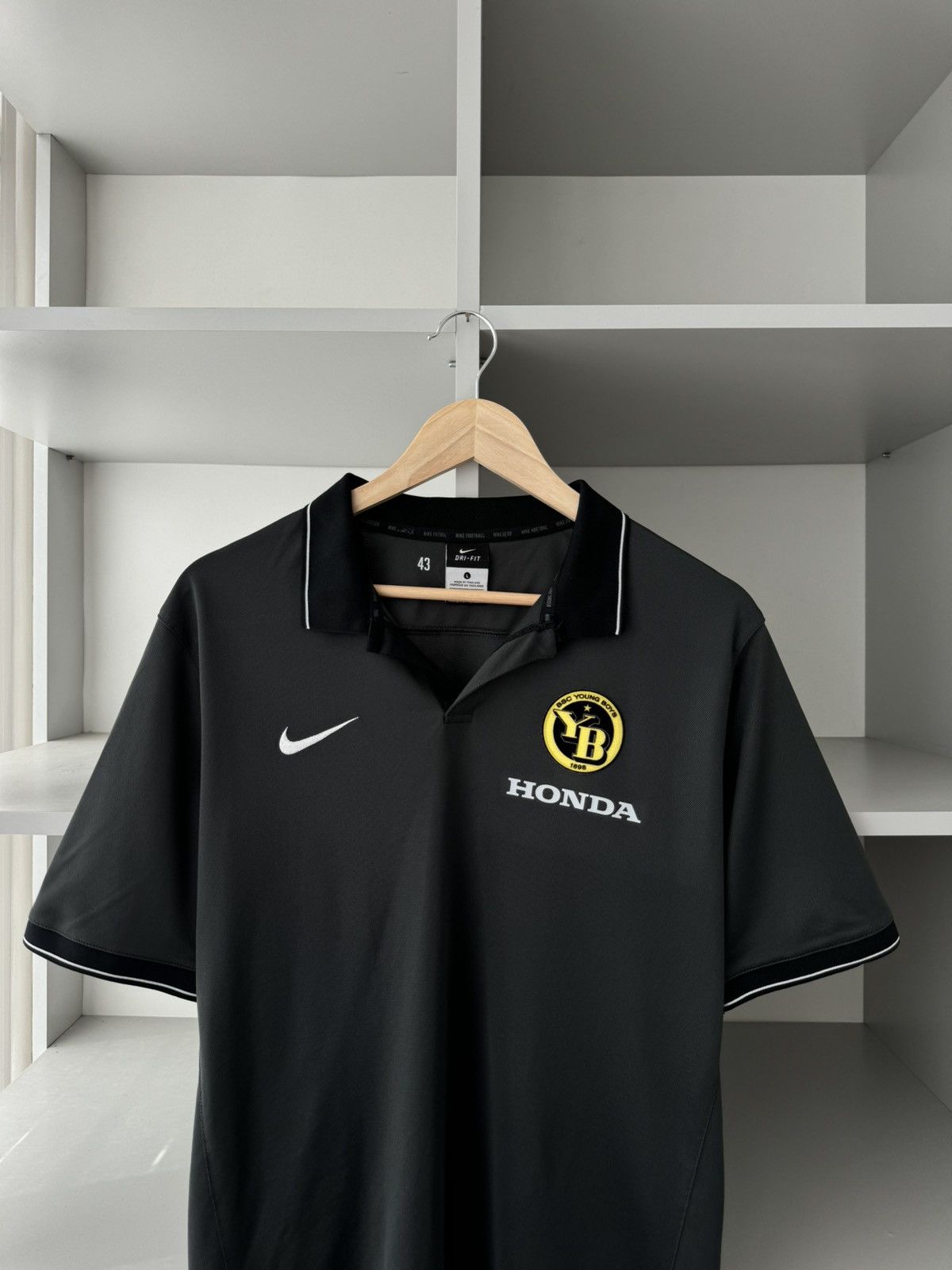 Nike Nike Young Boys Honda Polo Size US L / EU 52-54 / 3 - 3 Thumbnail