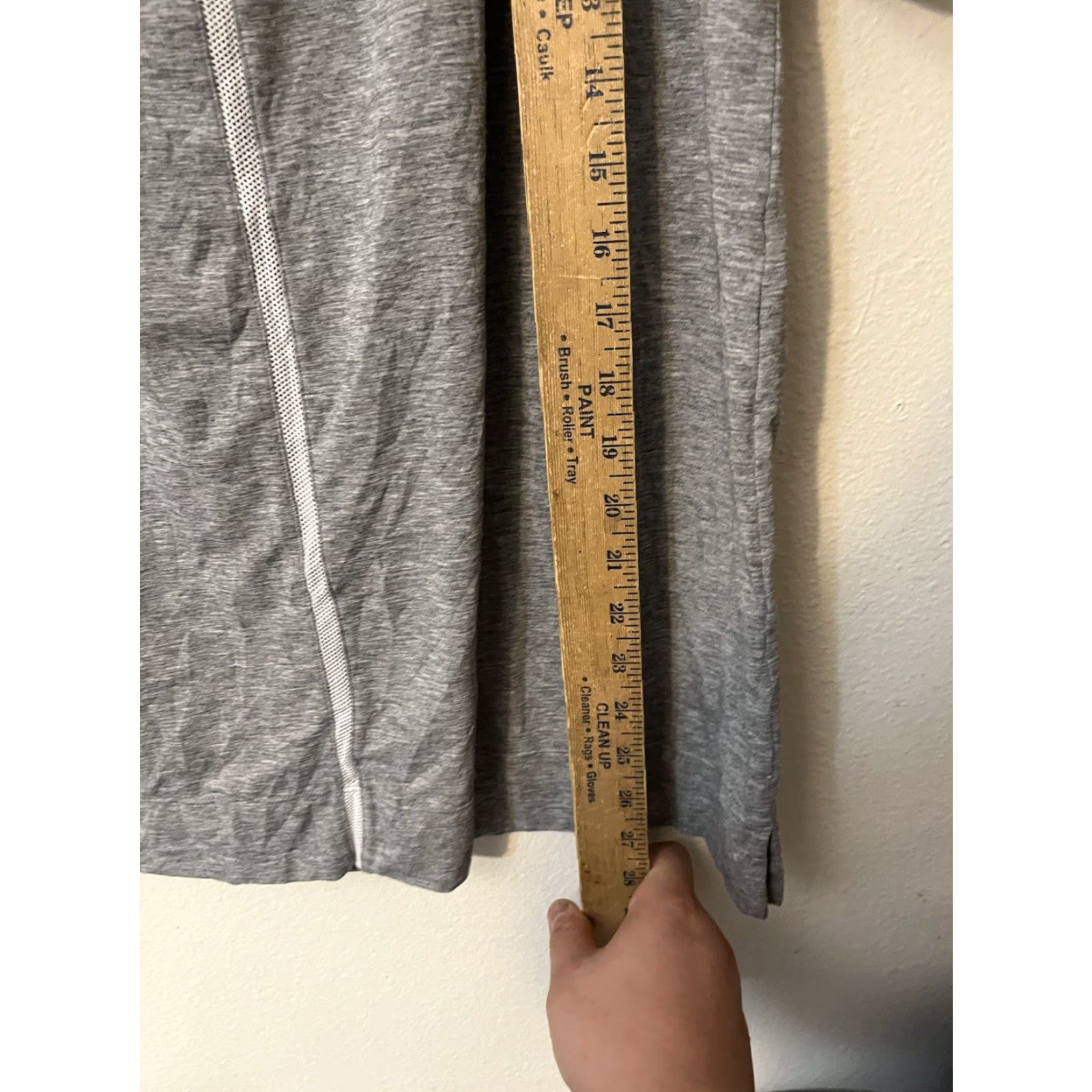 Vintage GapFit T-Shirt Women L Gray Round Neck Short Sleeve Solid Breathe Size L / US 10 / IT 46 - 4 Thumbnail