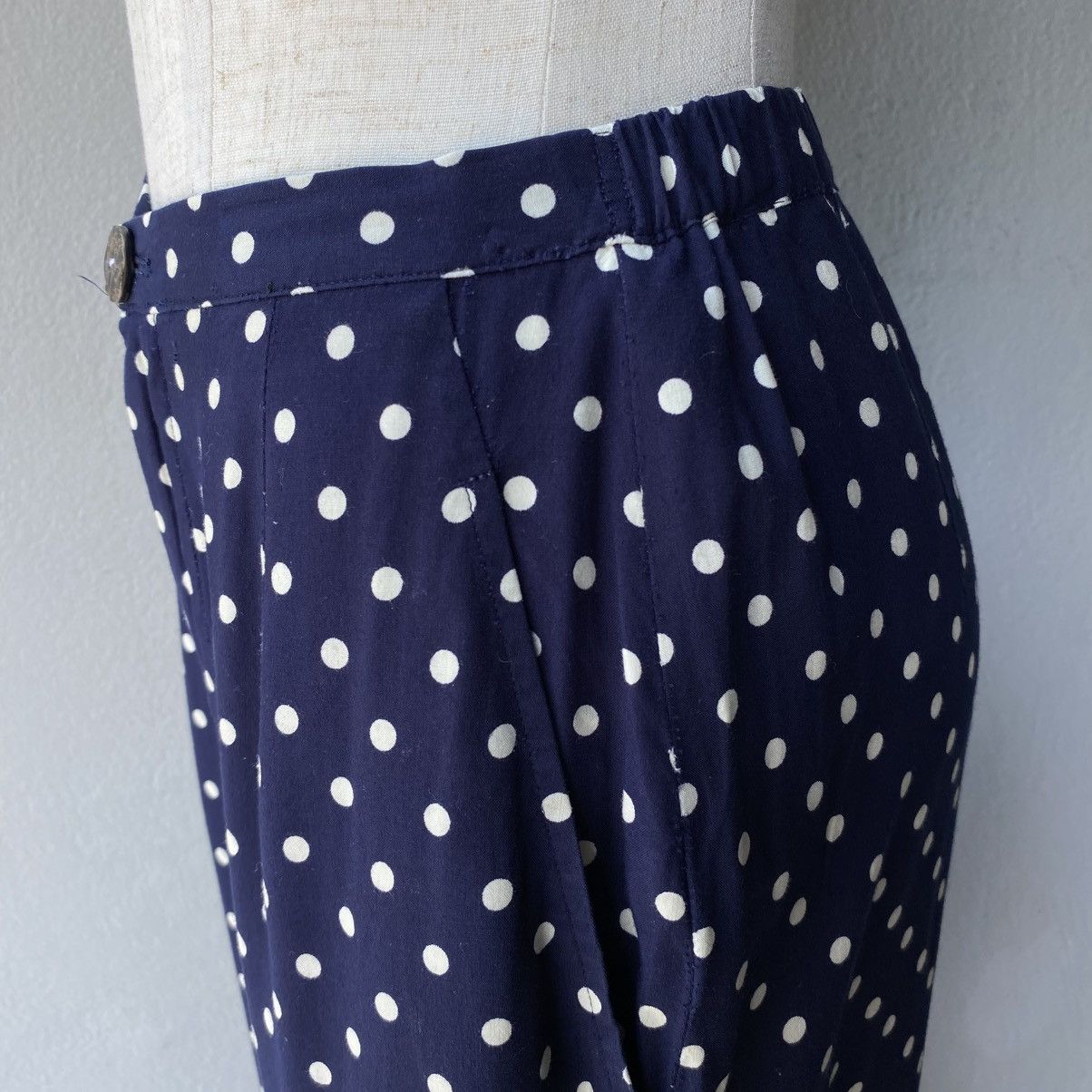 Zucca ZUCCA Navy Polka Dot Pants with Smocked Back Size 25" / US 0 / IT 36 - 16 Thumbnail