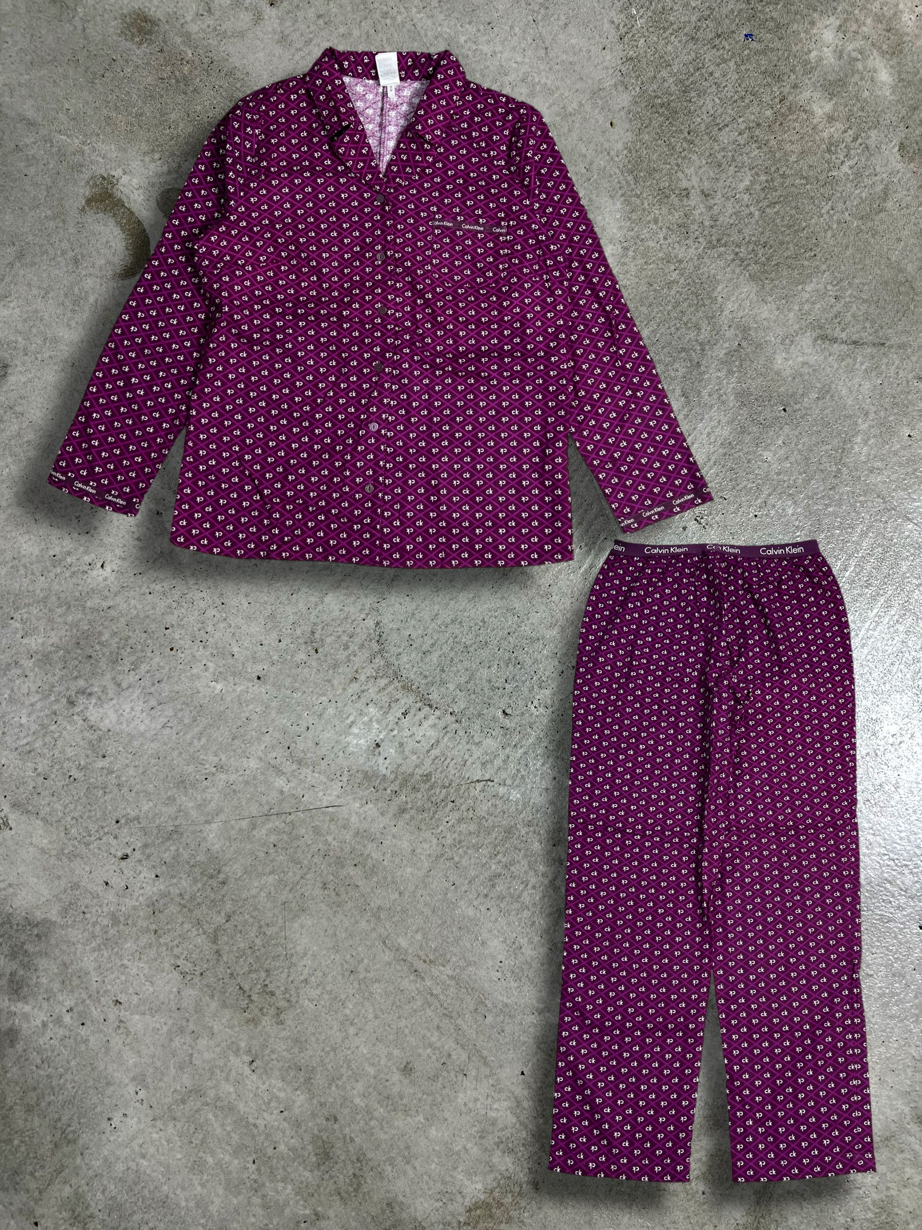 Calvin Klein Calvin Klein Monogram Pyjamas Set (M) GTMPT311 Size M / US 6-8 / IT 42-44 - 1 Thumbnail