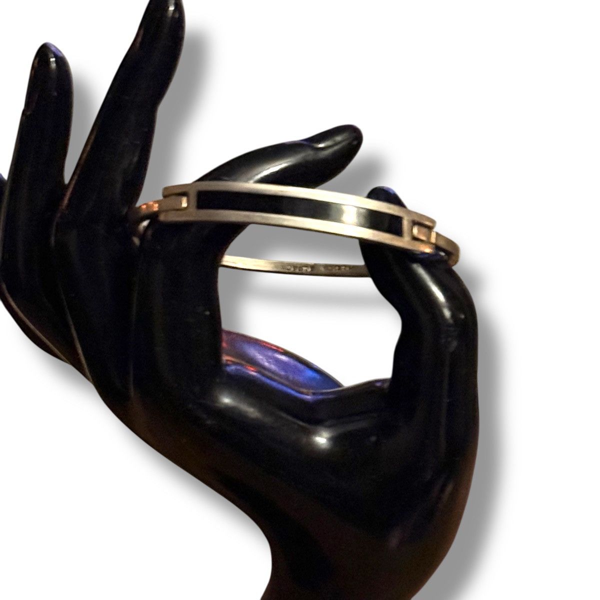 Vintage Vintage Alpaca Mexico silver black enamel hinged bracelet Size ONE SIZE - 2 Thumbnail