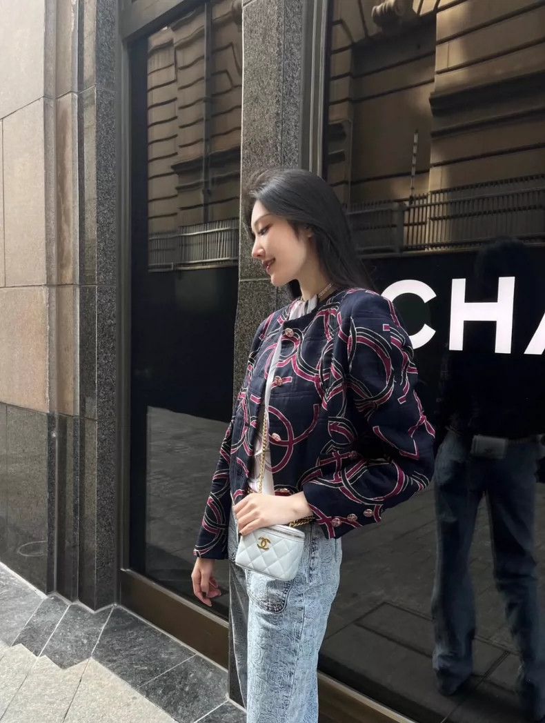 Chanel Chanel 23S show graffiti big logo jacket 2504-Nextarrow Size S / US 4 / IT 40 - 9 Thumbnail