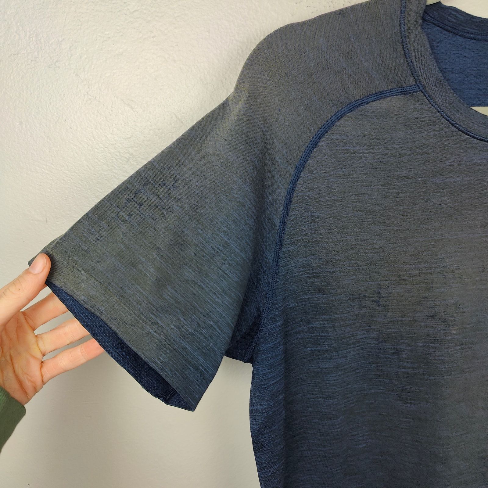 Lululemon Lululemon Metal Vent Tech Tee Mens Medium Blue Heather Size US M / EU 48-50 / 2 - 2 Thumbnail