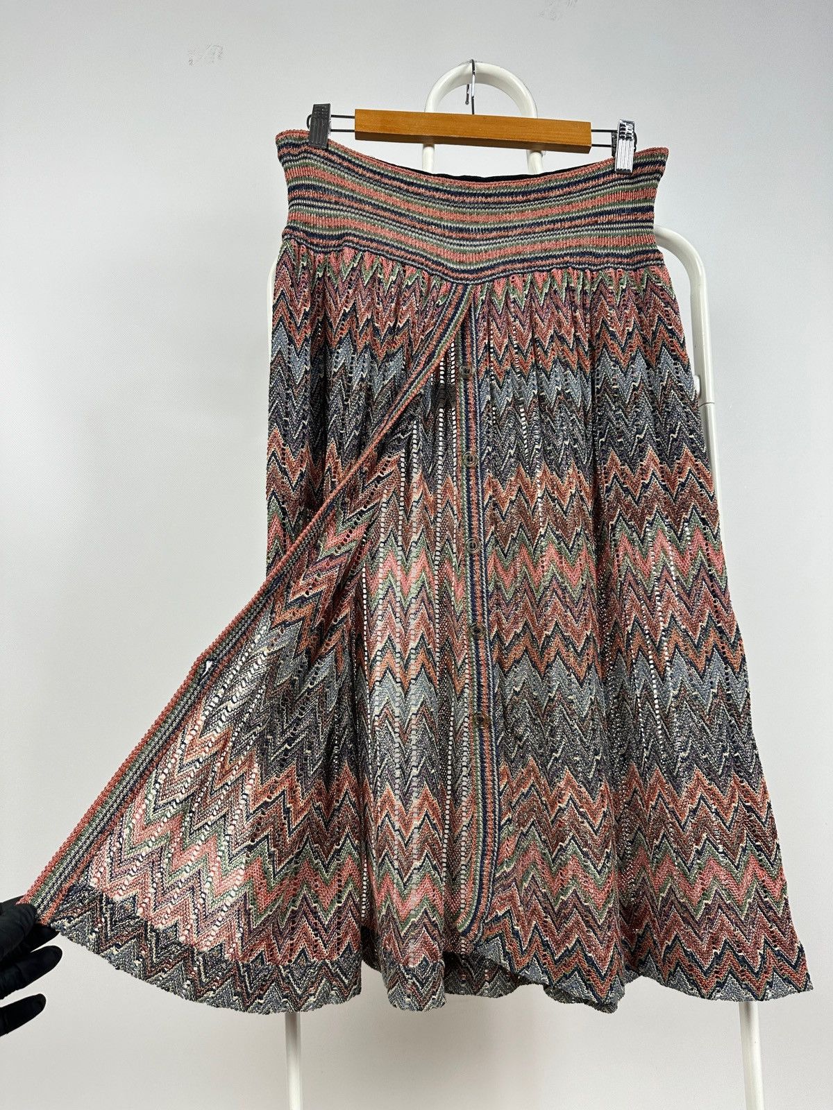 Missoni 90s Vintage Missoni Zigzag Crochet Knit A-Line Midi Skirt Size 28" / US 6 / IT 42 - 10 Thumbnail