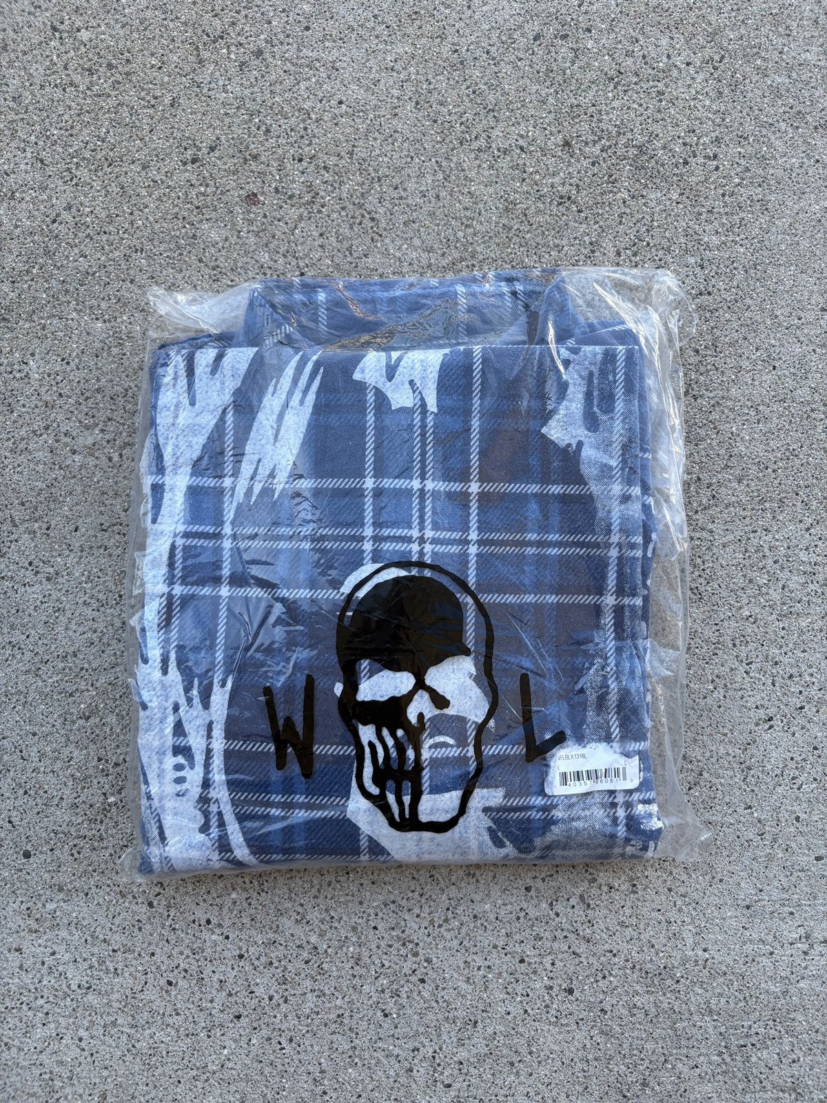 Warren Lotas 2016 Warren Lotas “SAM” 1 Of 1 Blue Flannel Size 2 Size US L / EU 52-54 / 3 - 3 Thumbnail