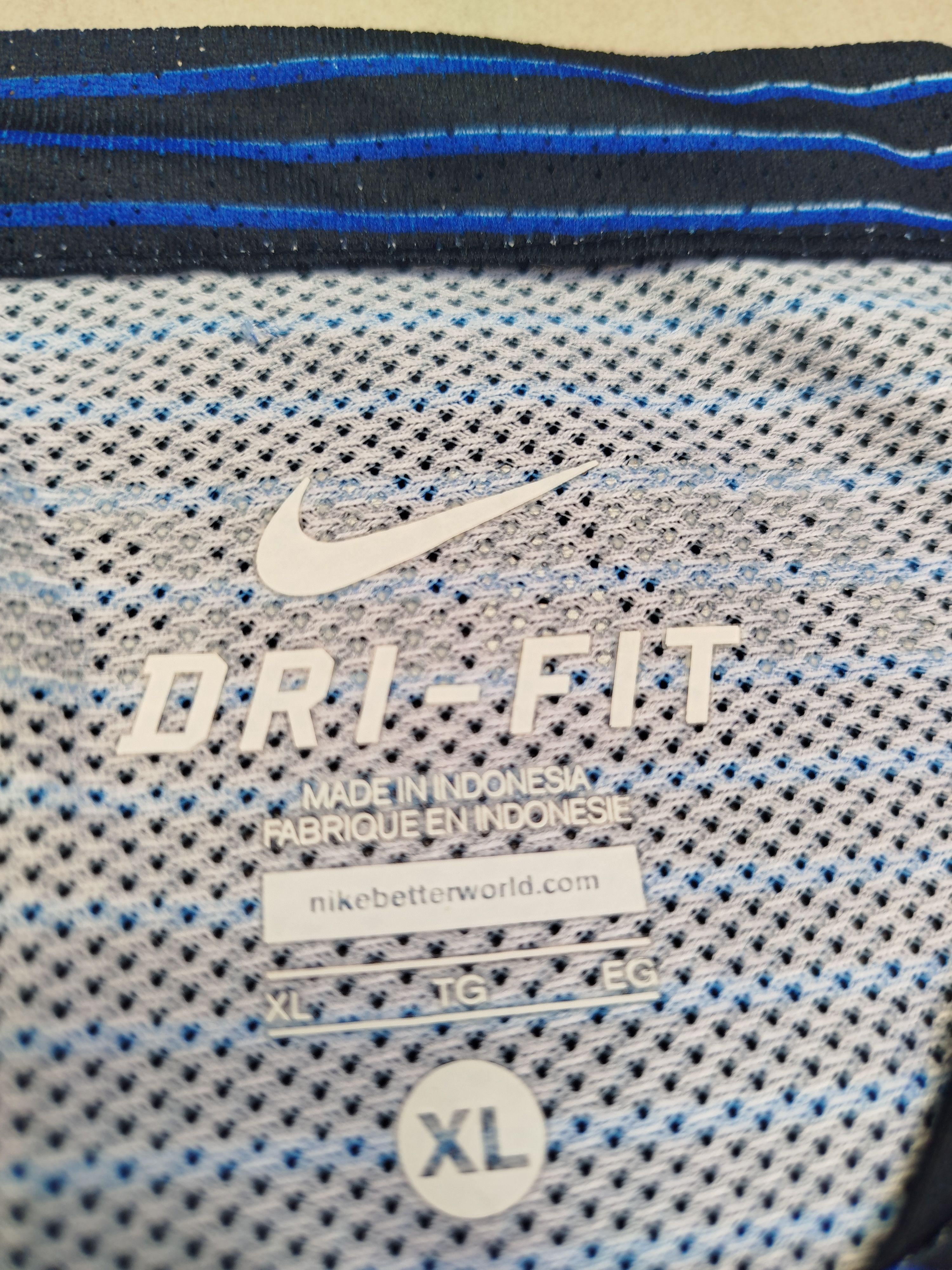 Nike France 2016 - 2017 Pre-match football Nike shirt jersey Size US XL / EU 56 / 4 - 5 Thumbnail