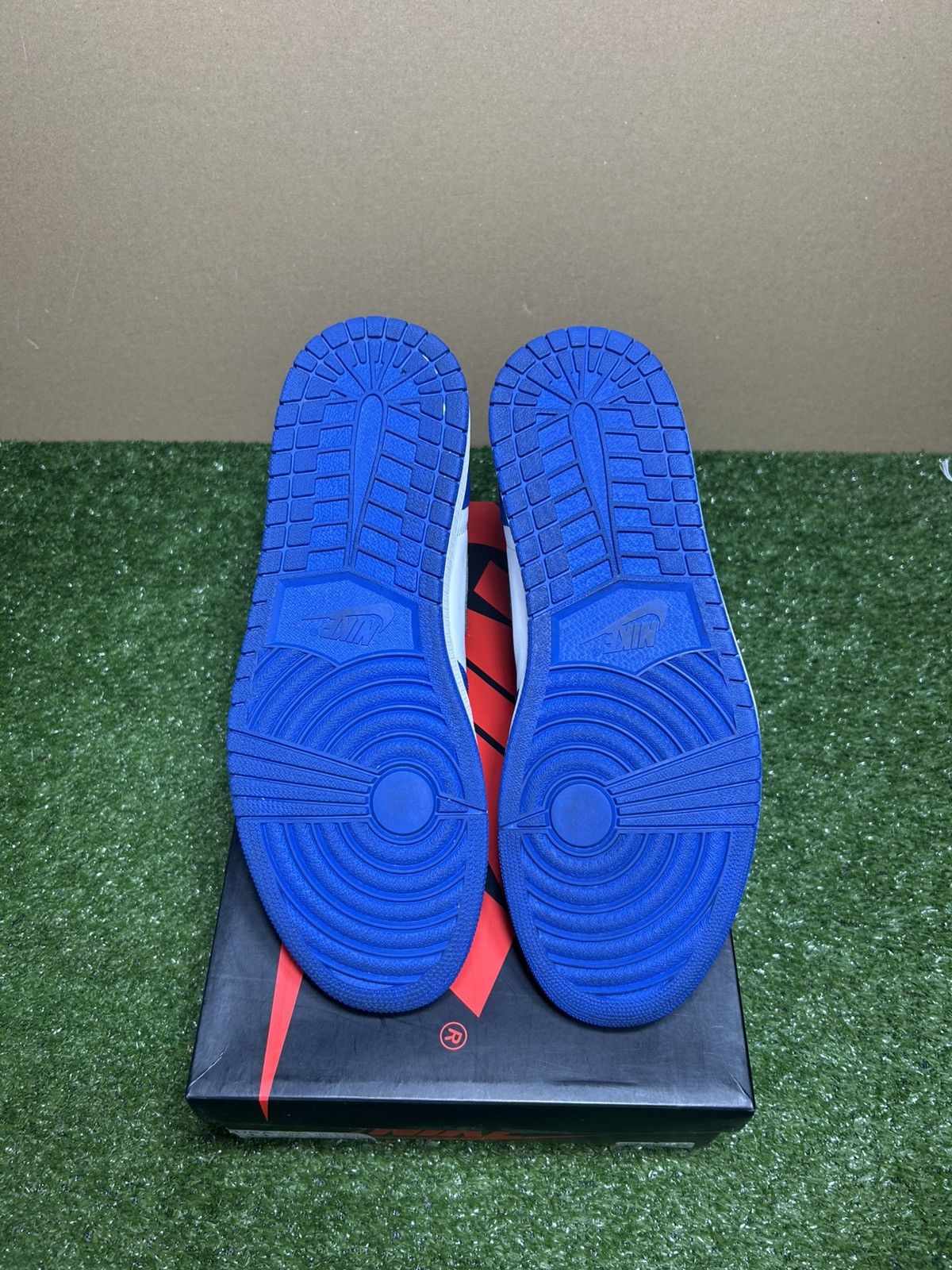 Jordan Brand Jordan 1 Game Royal Size US 11 / EU 44 - 9 Thumbnail