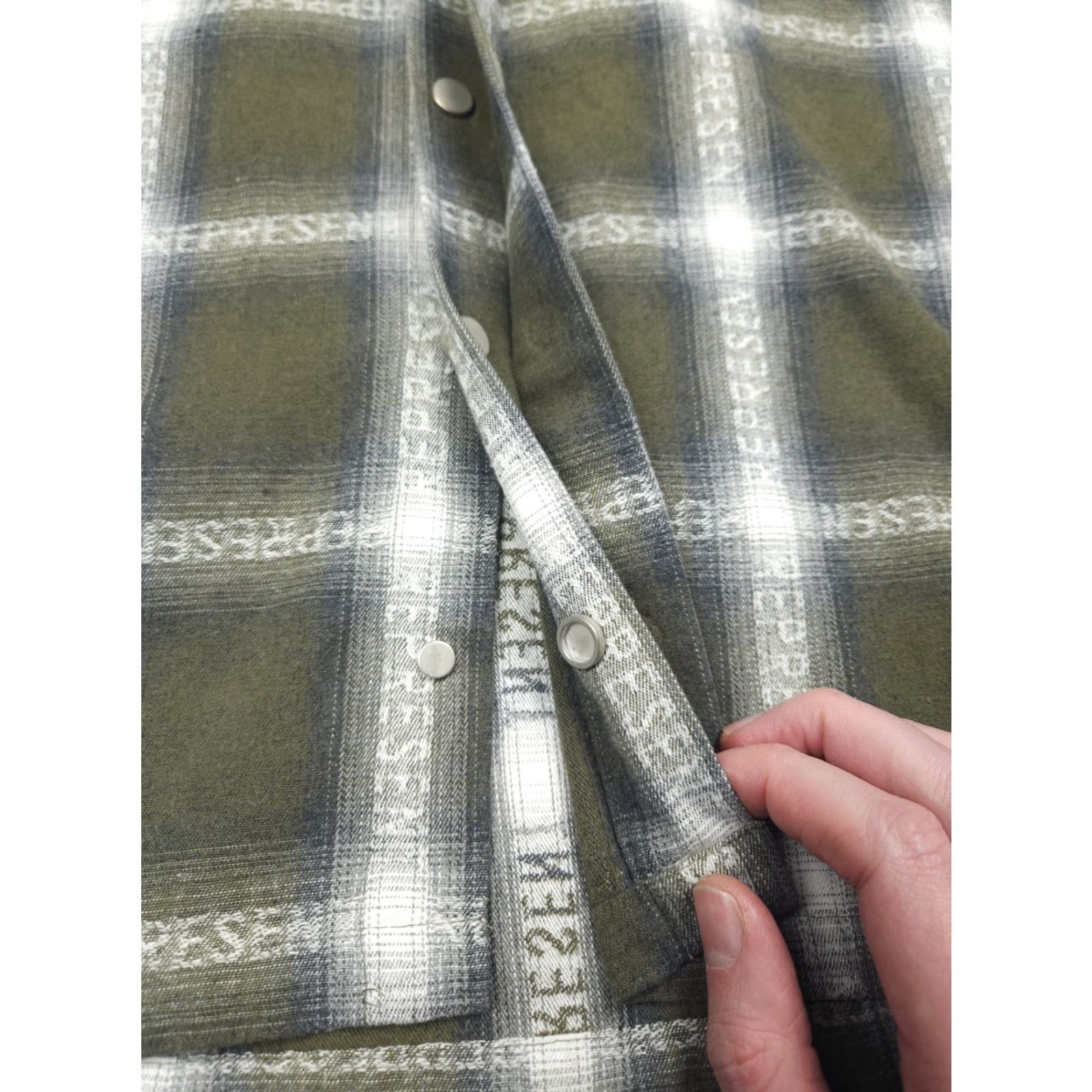 Vintage VINTAGE REPRESENT Flannel Snap Shirt Men's XL Green AOP Spellout Cotton Blend Size US XL / EU 56 / 4 - 6 Thumbnail