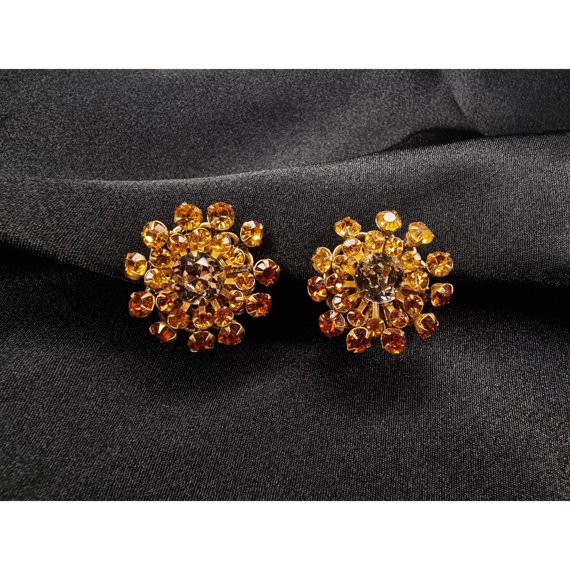 Miriam Haskell Vintage 1930s-1940s MIRIAM HASKELL Signed Clip-On Earrings G Size ONE SIZE - 3 Thumbnail