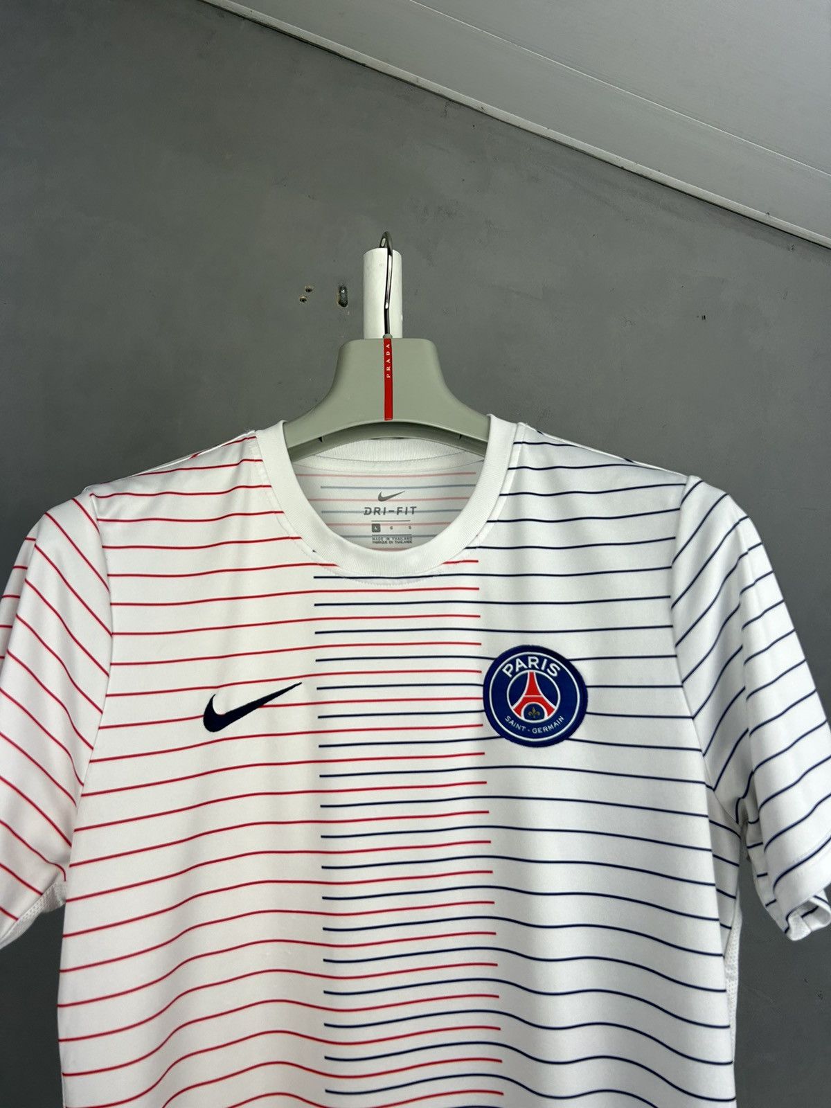 Nike Paris Saint-Germain Nike 2019-20 Training Shirt Size US L / EU 52-54 / 3 - 3 Thumbnail