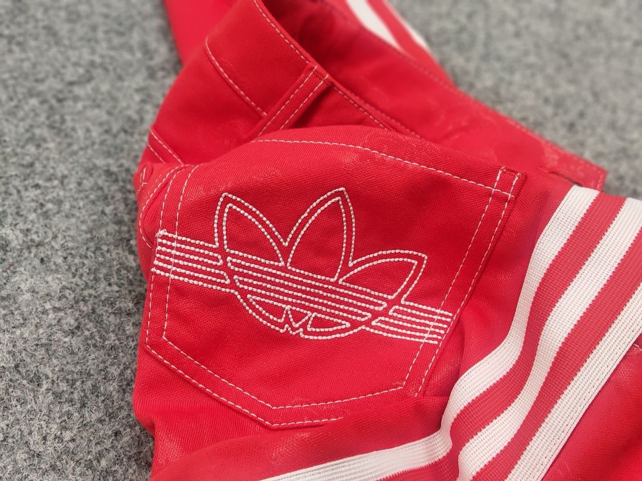 Adidas Adidas Originals x Fiorucci Retro 3-Stripe Red Track Pants Size 27" / US 4 / IT 40 - 11 Thumbnail