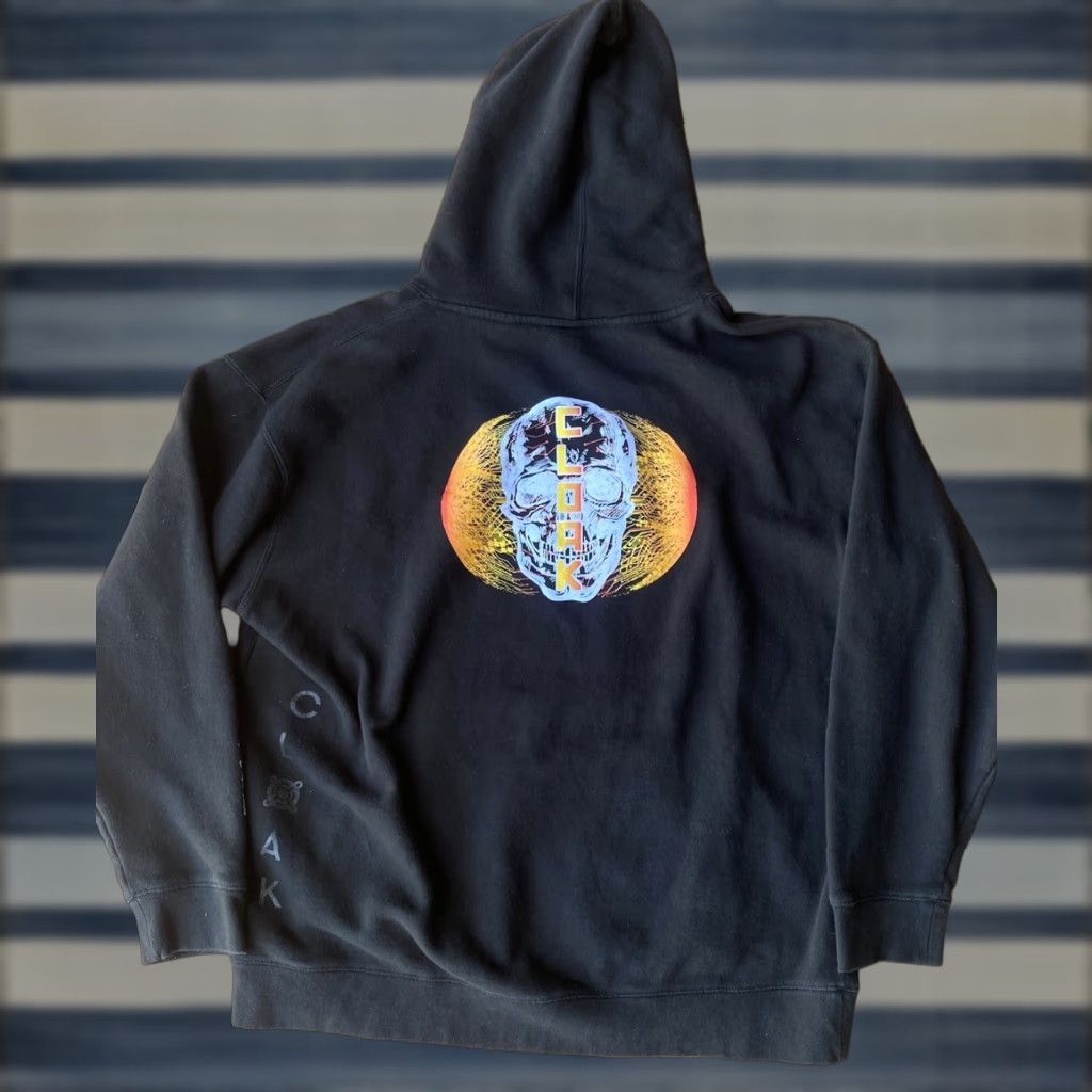 Vintage Cloak Hoodie XL Black Skull Graphic Pullover Sweatshirt Men Regular Crew Neck Size US XL / EU 56 / 4 - 1 Thumbnail