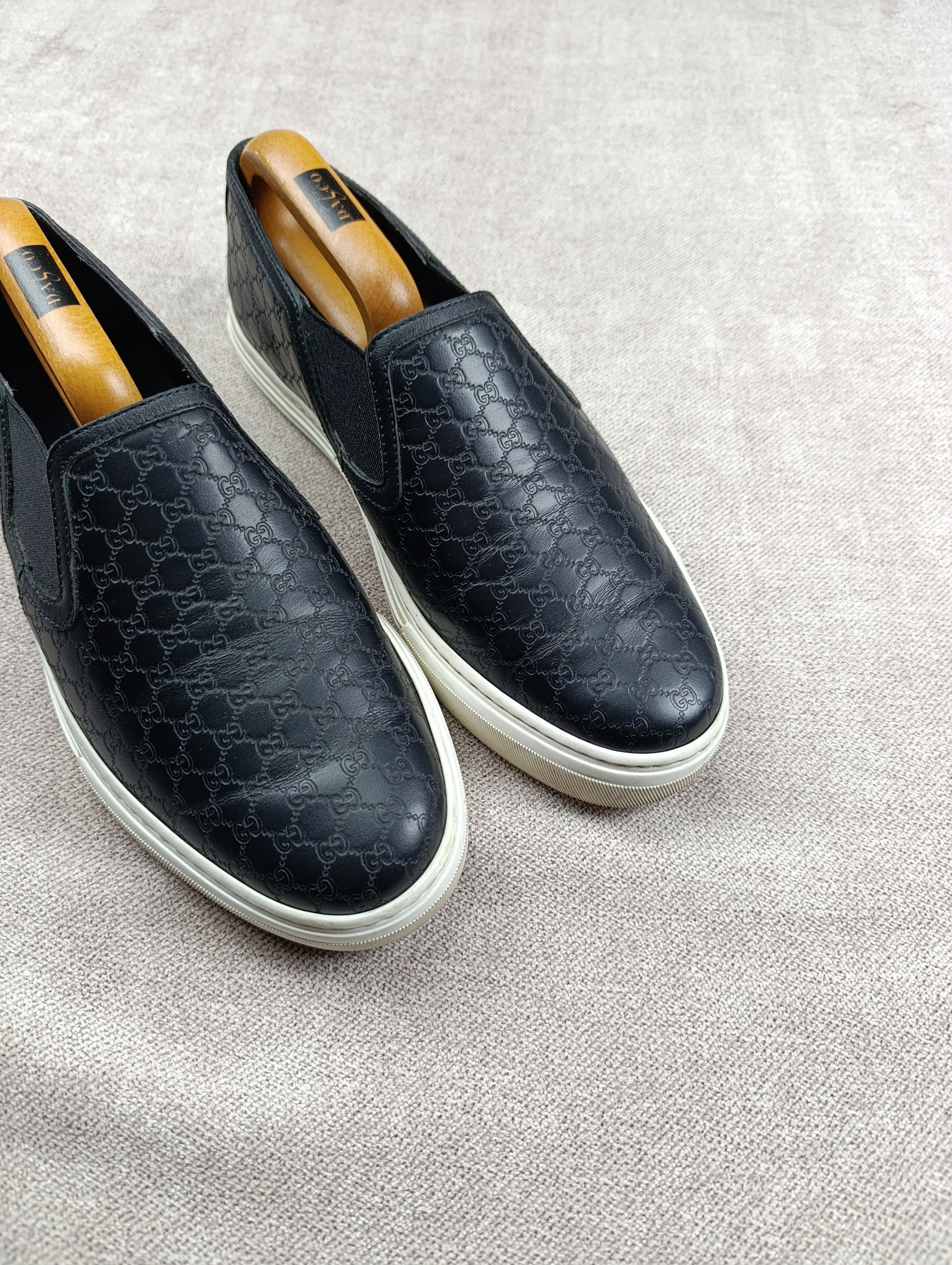 Gucci GUCCI LEATHER SIGNATURE SLIP-ON BLACK MONOGRAM Size US 7.5 / EU 40-41 - 7 Thumbnail