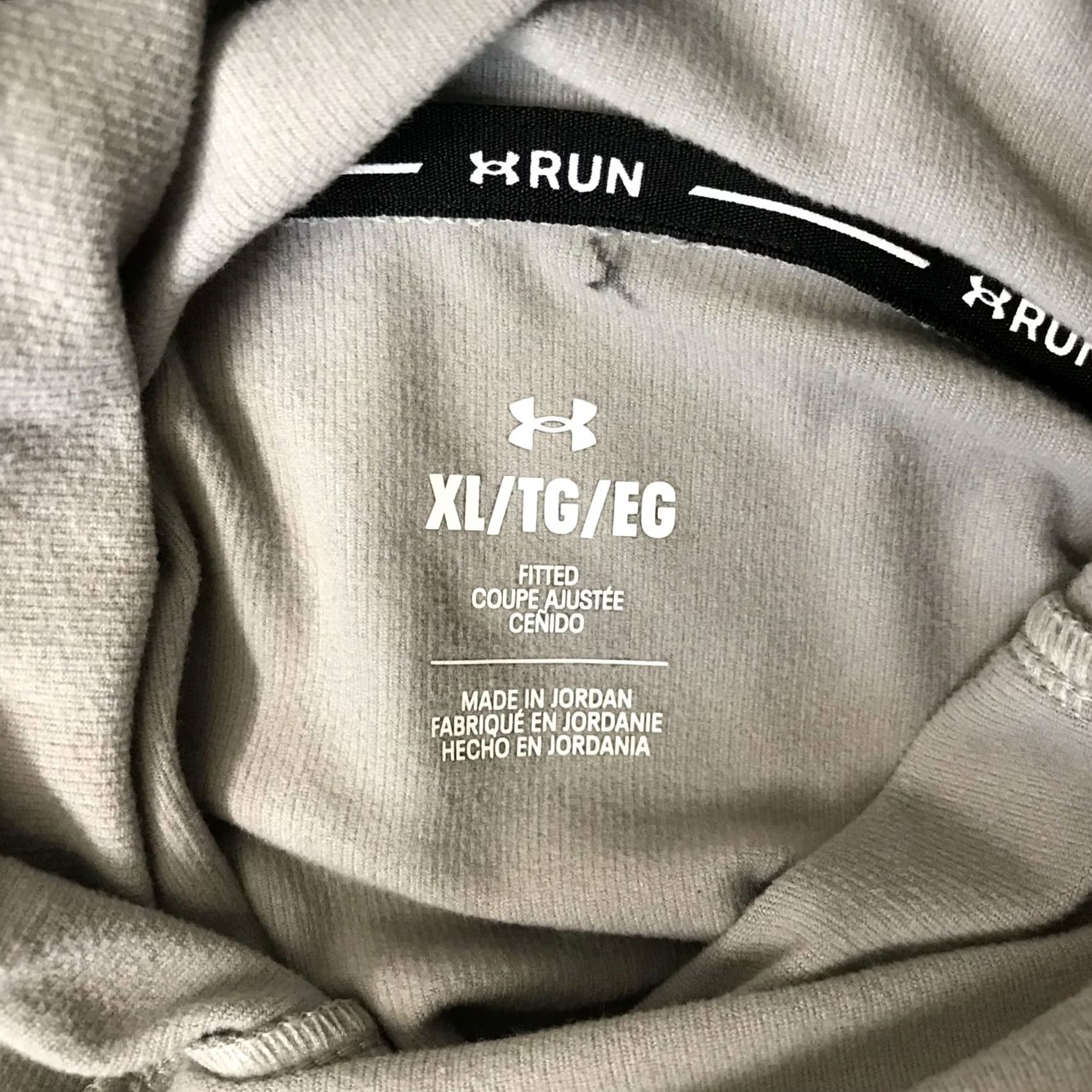 Under Armour UNDER ARMOUR Shirt Womens XL Gray Long Sleeve Turtle Neck Running Size XL / US 12-14 / IT 48-50 - 7 Thumbnail
