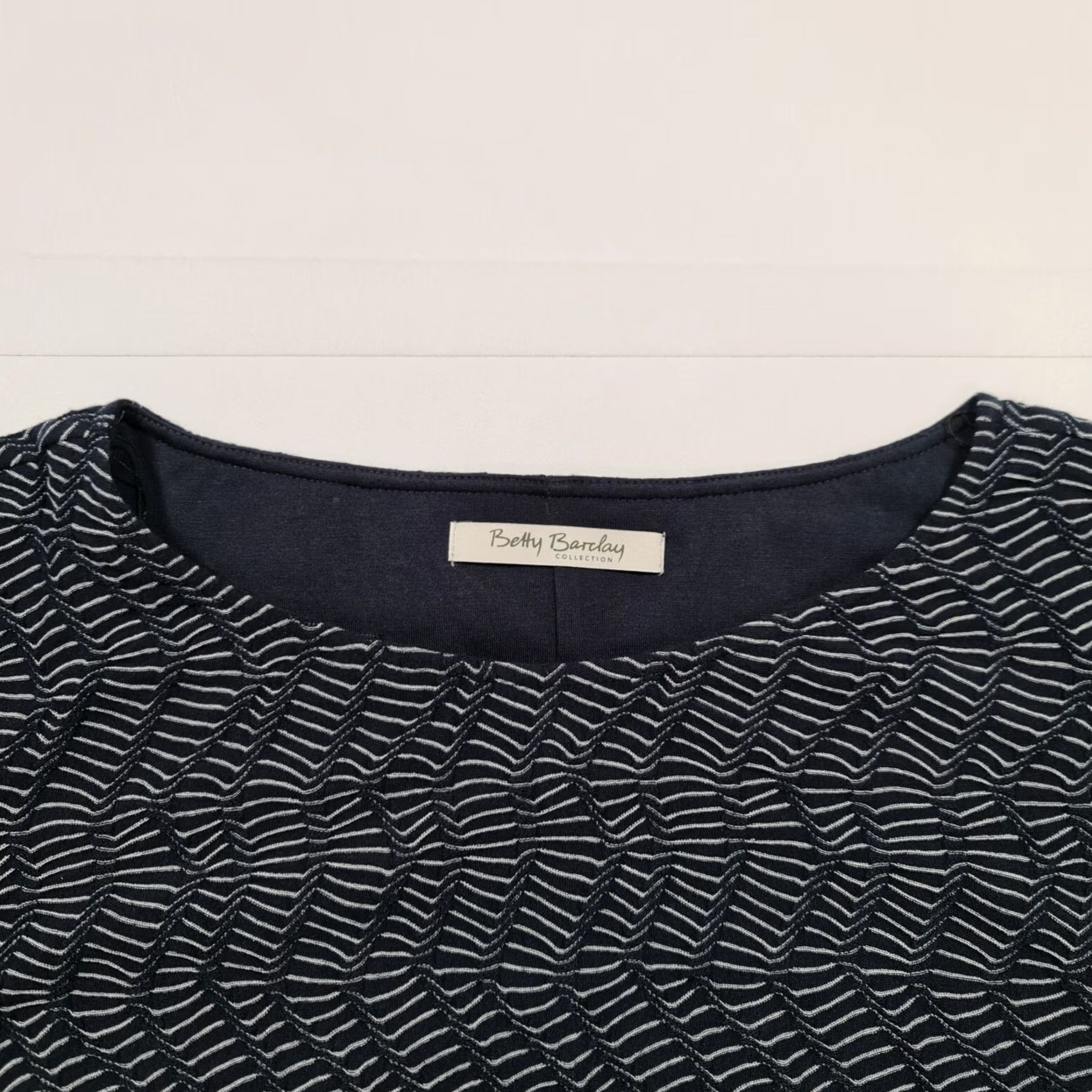 Vintage Betty Barclay Womens Dress Navy Blue 16 UK Short Sleeve Knee Length Geometric Pattern Casual Wedding Womens Dress Size 38" / US 16 / IT 52 - 2 Thumbnail