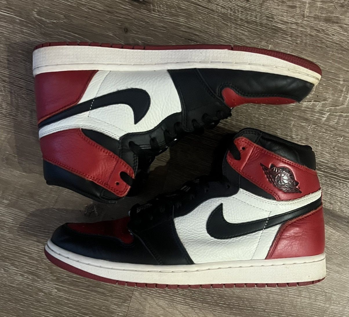 Jordan Brand Air Jordan 1 High Retro Bred Toe Size 10.5 Size US 10.5 / EU 43-44 - 2 Thumbnail