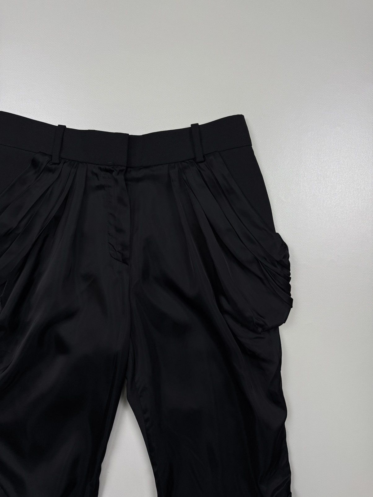 Louis Vuitton Louis Vuitton Women’s Wool Cupro Viscose Black Capri Pants Size 26" / US 2 / IT 38 - 3 Thumbnail