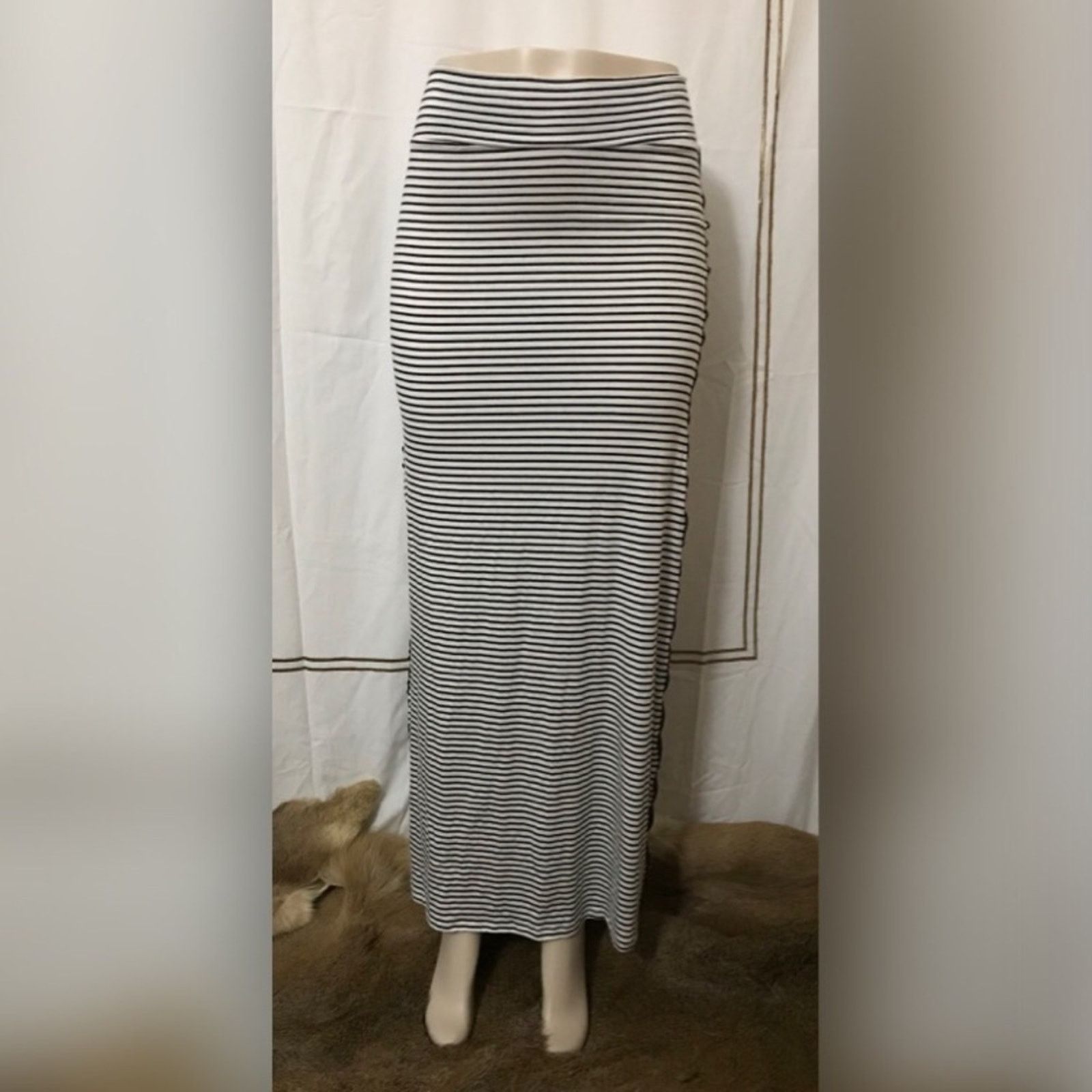 Other Finn & Clover Black and White Striped Long Skirt Size 27" / US 4 / IT 40 - 2 Thumbnail