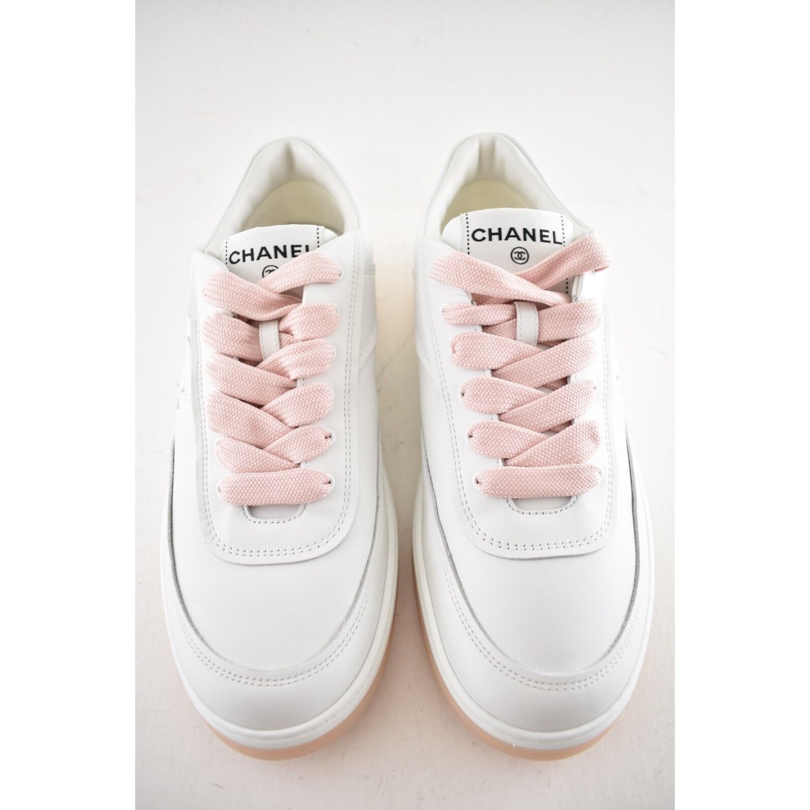 Chanel Chanel Leather CC Logo Flat Lace Up Runner Sneaker 38.5 Size US 8.5 / IT 38.5 - 9 Thumbnail