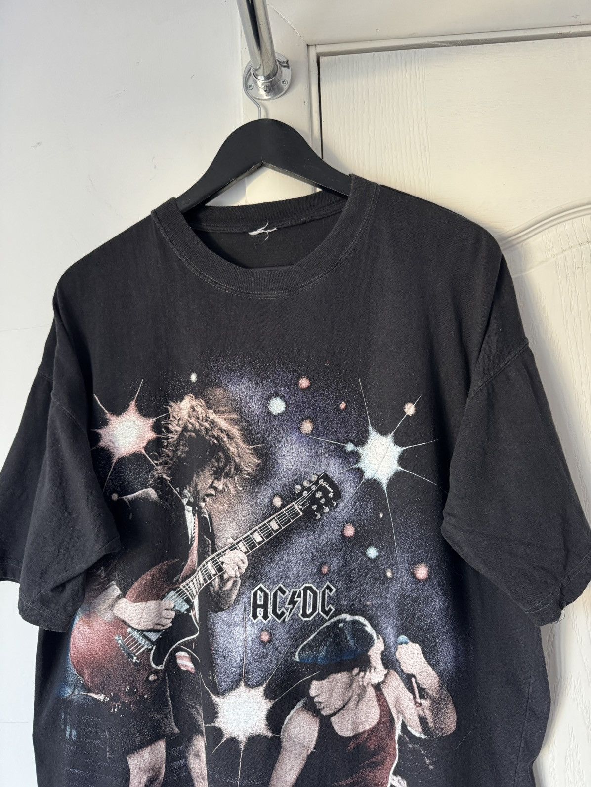 Band Tees Vintage 90s ACDC EMPIRE Allover Printed T Shirt Tee Size US XL / EU 56 / 4 - 2 Thumbnail