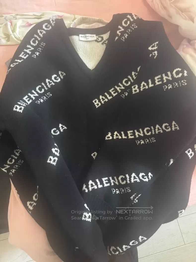 Balenciaga Balenciaga Wool Sweater Size XXS / US 00 / IT 34 - 1 Thumbnail