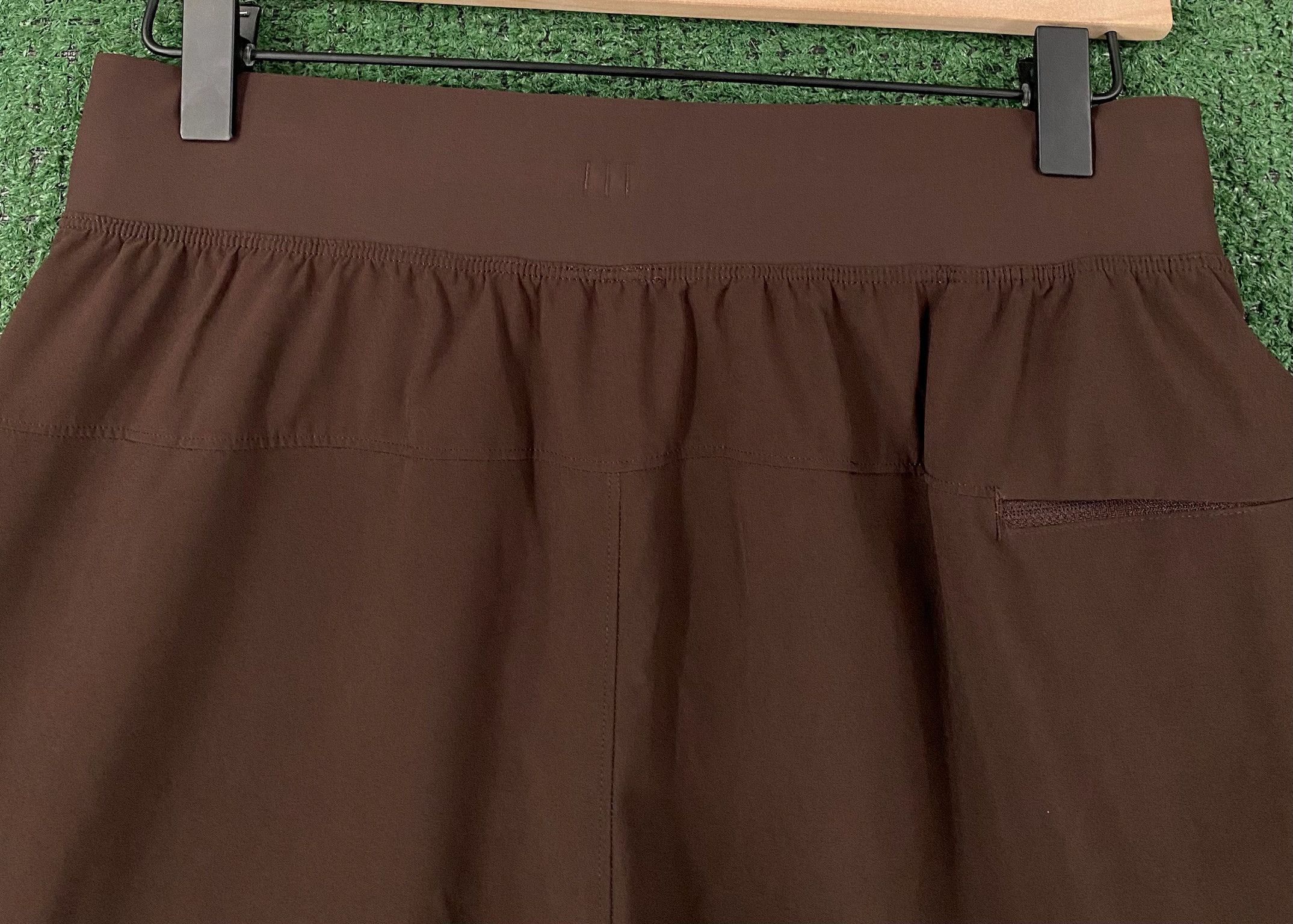 Lululemon Lululemon T.H.E. Linerless Chocolate Brown 9” Shorts Small Size US 30 / EU 46 - 5 Thumbnail