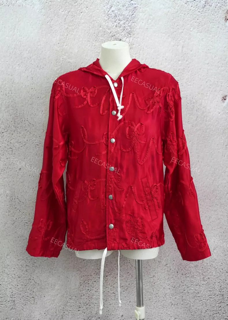 Comme des Garcons Comme Des Garcons Red Satin Ribbon Embroidered Bow Hooded Size S / US 4 / IT 40 - 3 Thumbnail