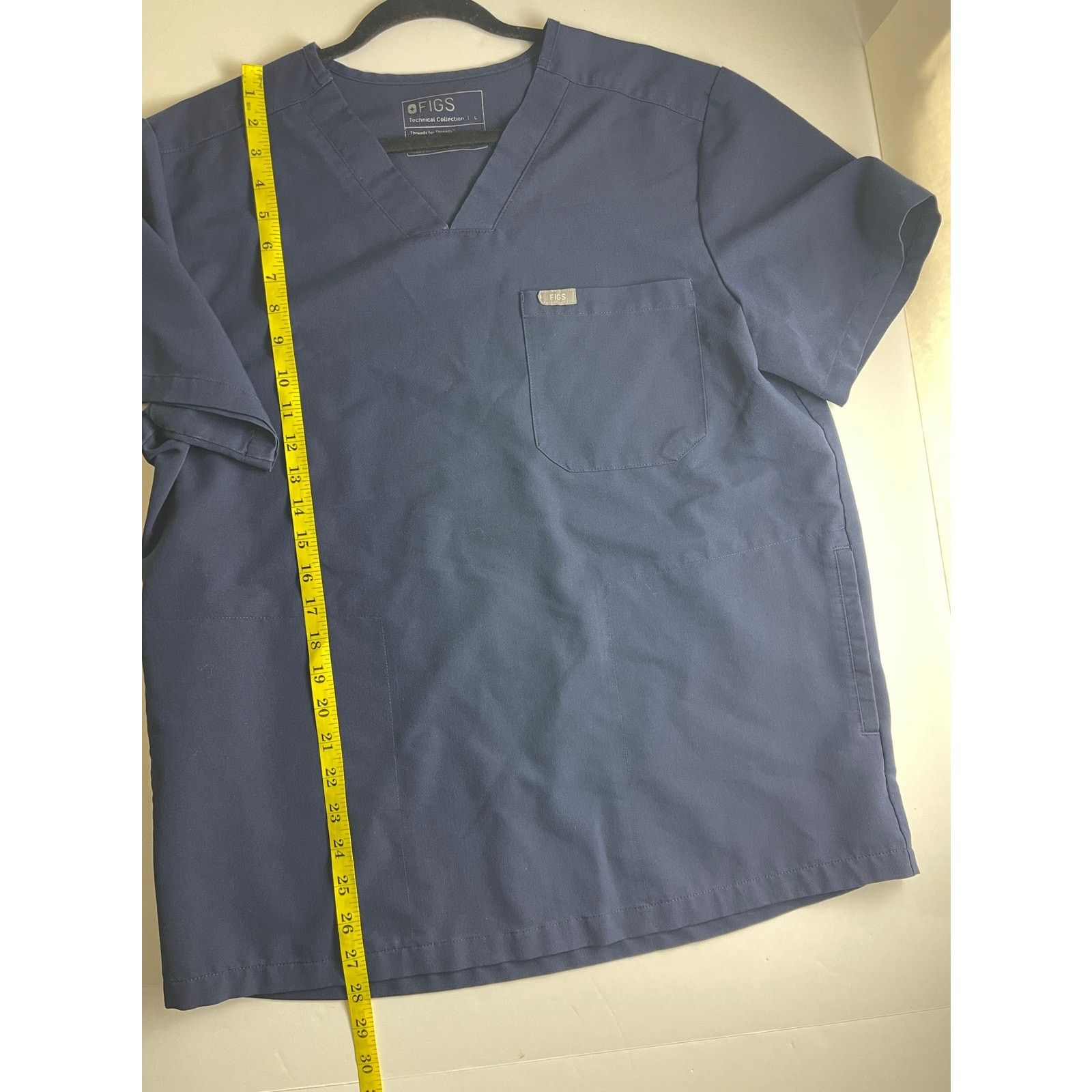 Other FIGS Scrub Top - Size Large - Pre-owned, Excellent Condition Size L / US 10 / IT 46 - 4 Thumbnail