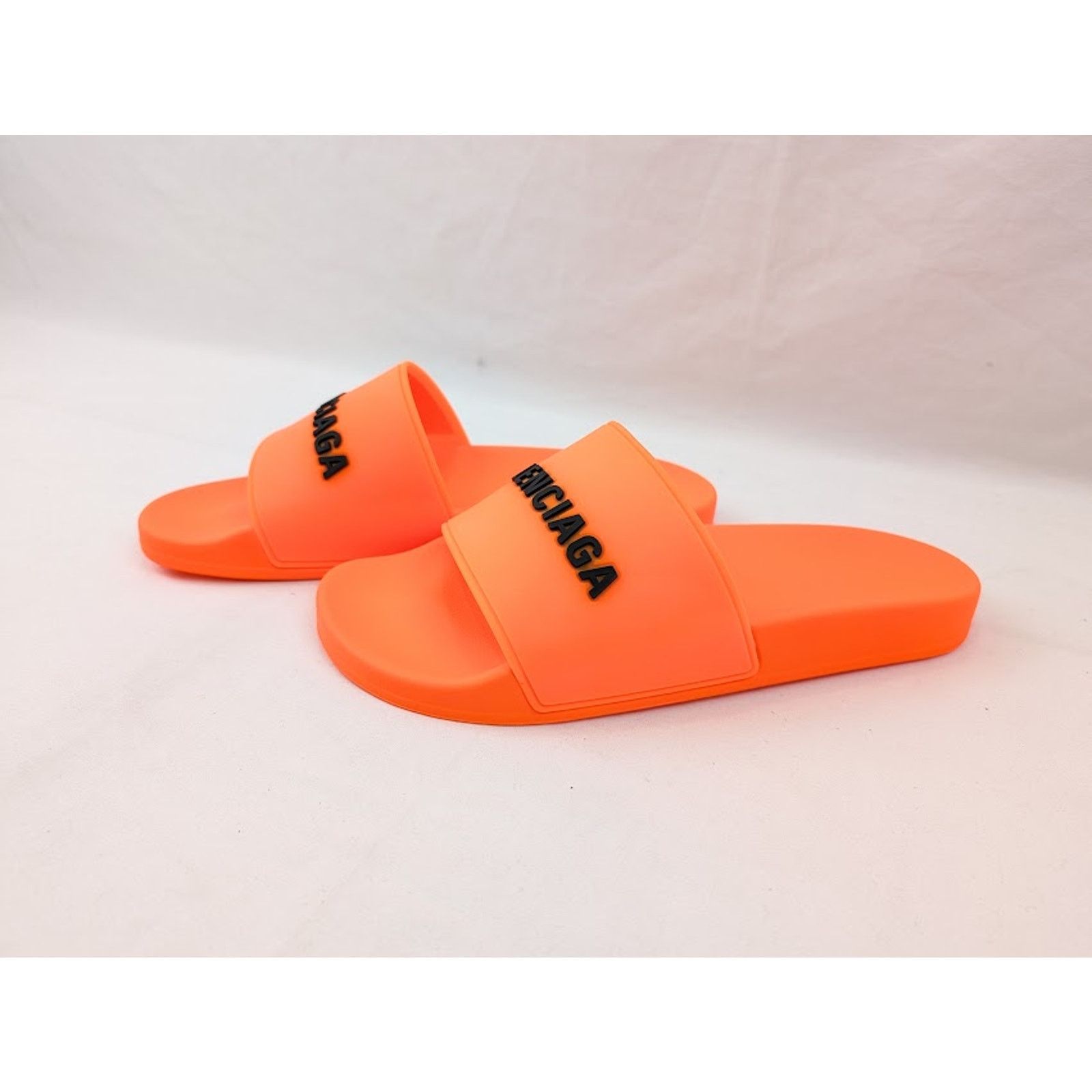 Balenciaga o1rshd1 Q:2 / Smooth Rubber Pool Logo Slide in Orange/Black Size US 11 / EU 44 - 16 Thumbnail