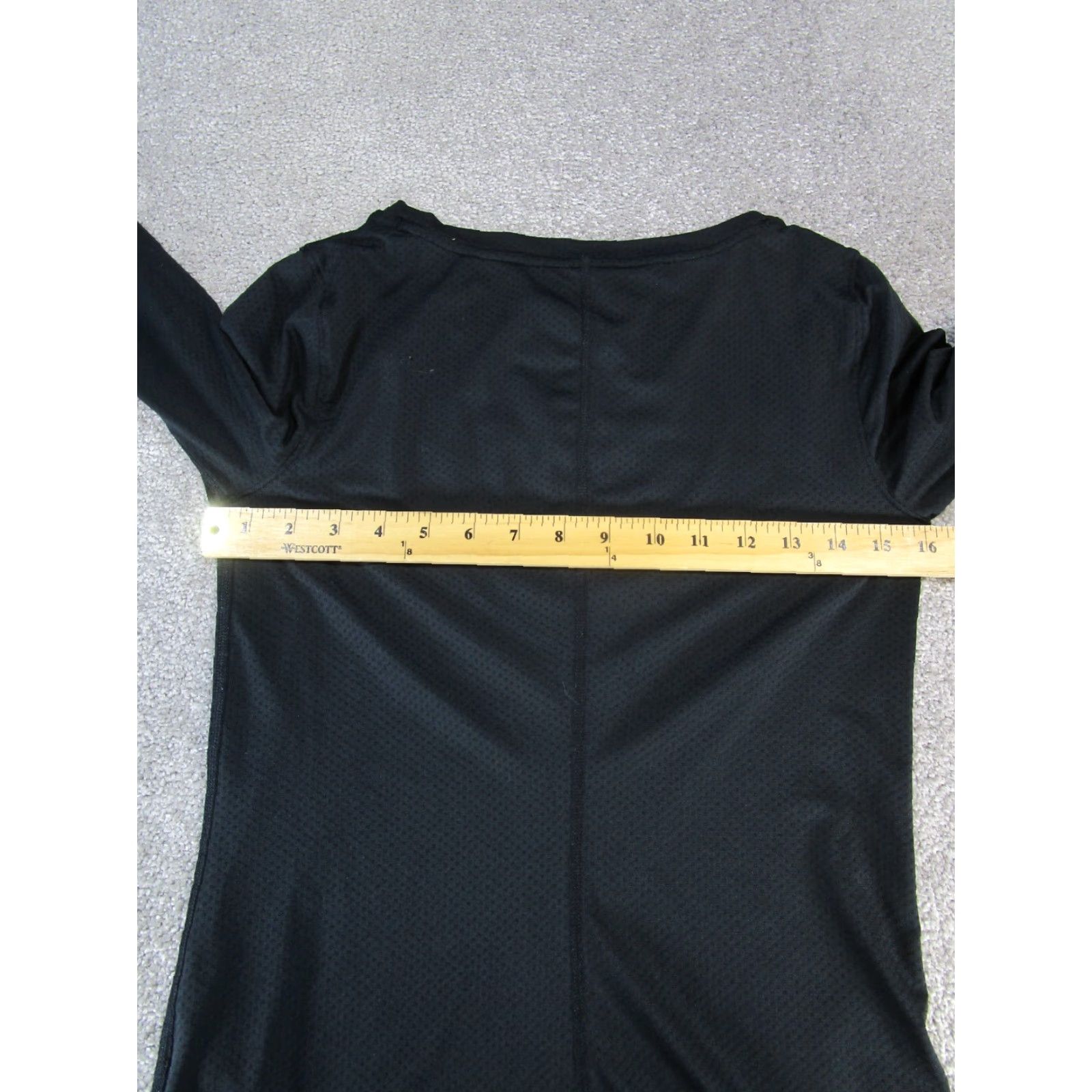 Under Armour VINTAGE Under Armour HeatGear Shirt Mens XS Black Long Sleeve Crew Pullover Athletic Cross-Training Gym Running Mens Size US XS / EU 42 / 0 - 5 Thumbnail
