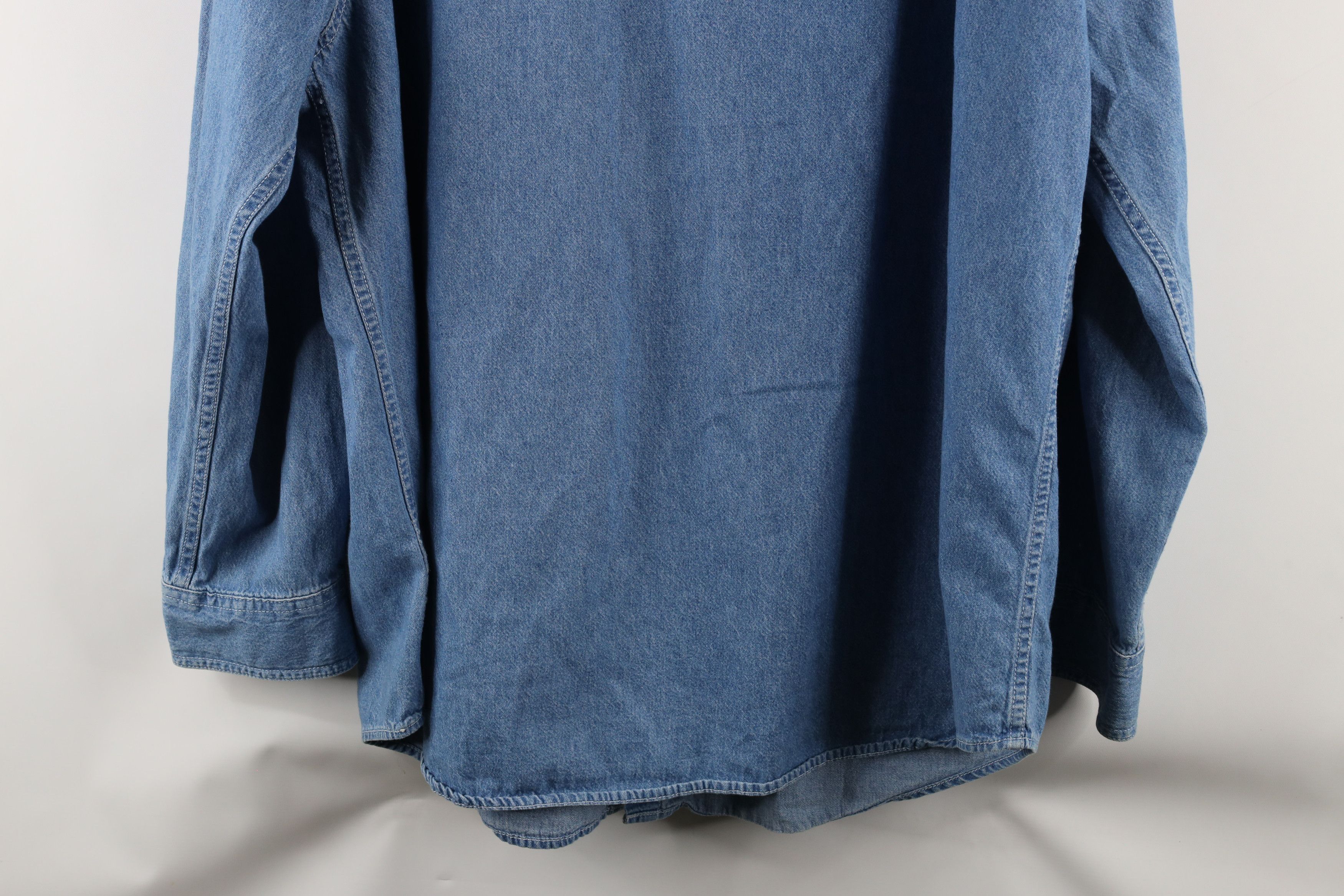 Vintage Vintage 90s Streetwear Baggy Fit Denim Jean Button Shirt Size US XL / EU 56 / 4 - 11 Thumbnail