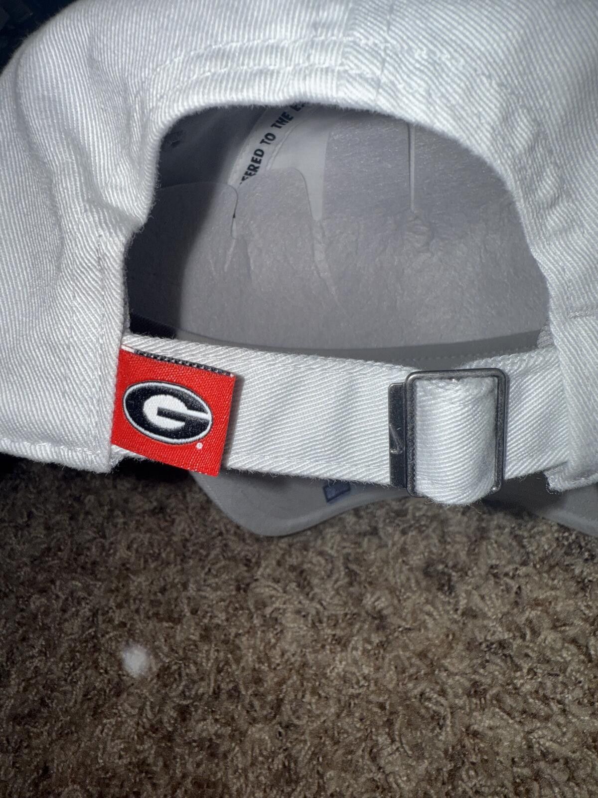 Nike Nike Men's Georgia Bulldogs White Heritage86 Arch Hat Sample Size ONE SIZE - 8 Thumbnail