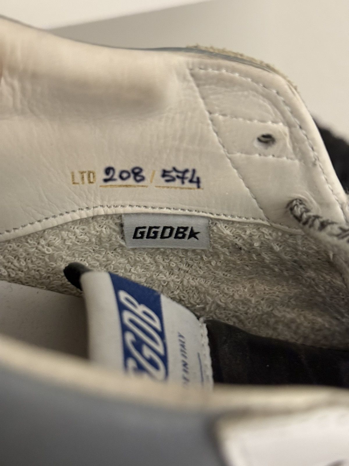 Golden Goose Golden Goose Limited Edition Mid Stars Size US 9 / EU 42 - 5 Thumbnail