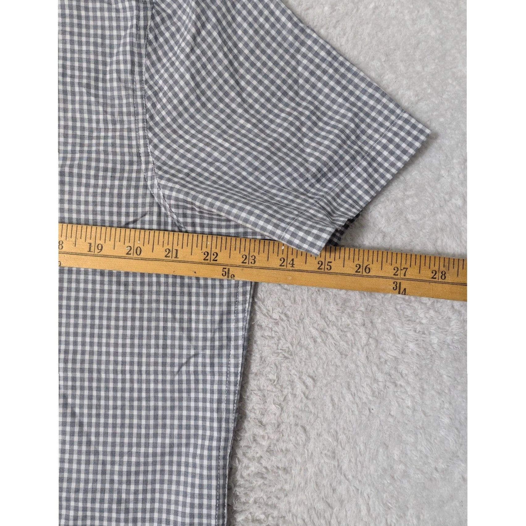 Armani Exchange Armani Exchange Button Down Mens L Grey Gingham Check S/S Regular Fit lightweigh Size US L / EU 52-54 / 3 - 6 Thumbnail