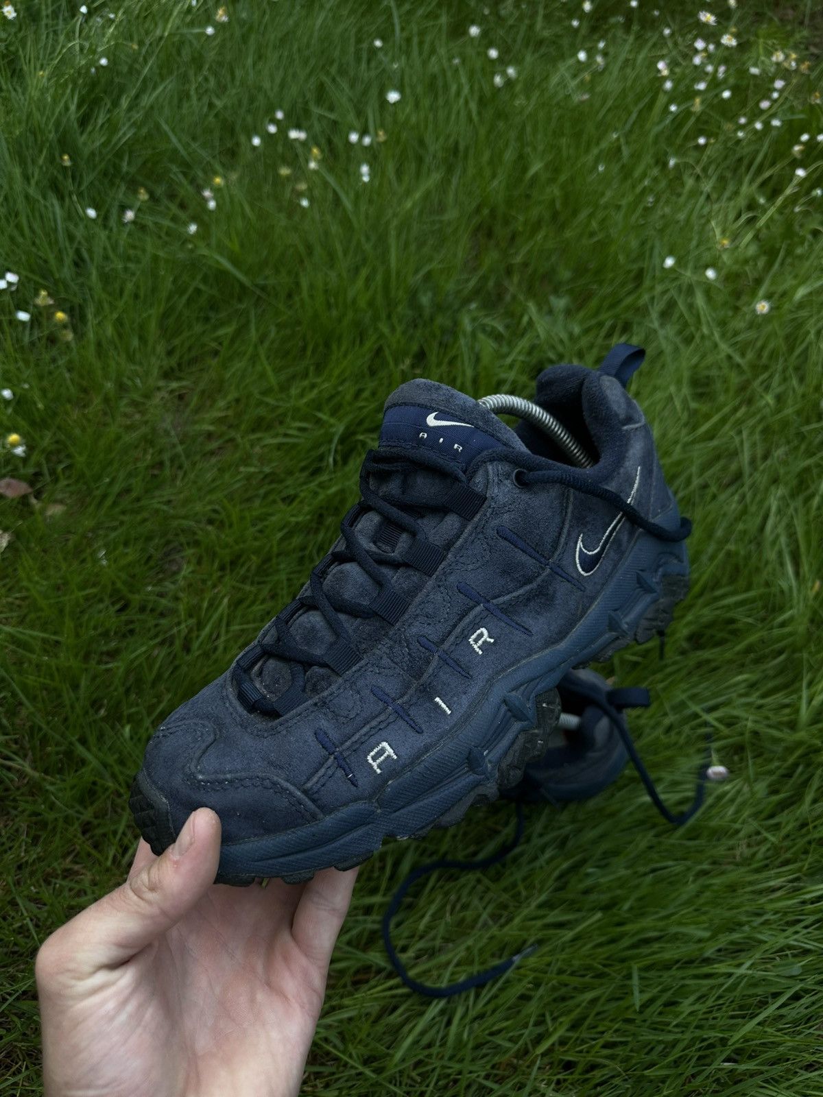 The 1975 × Vintage Baskets Nike Air Perish 1999s Size US 8.5 / EU 41-42 - 7 Thumbnail