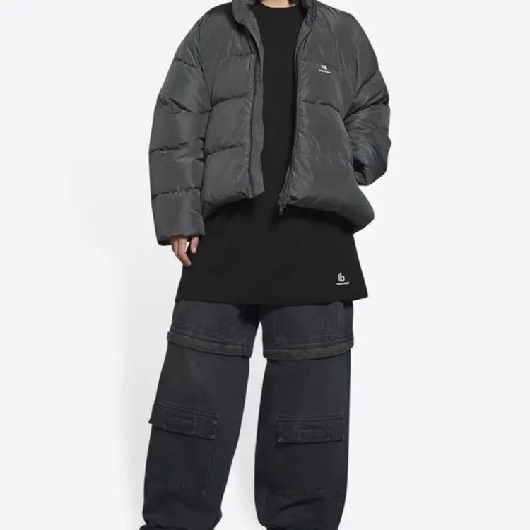 Balenciaga Sz 38 Balenciaga Oversized Logo Puffer Jacket-2507 Size US M / EU 48-50 / 2 - 5 Thumbnail