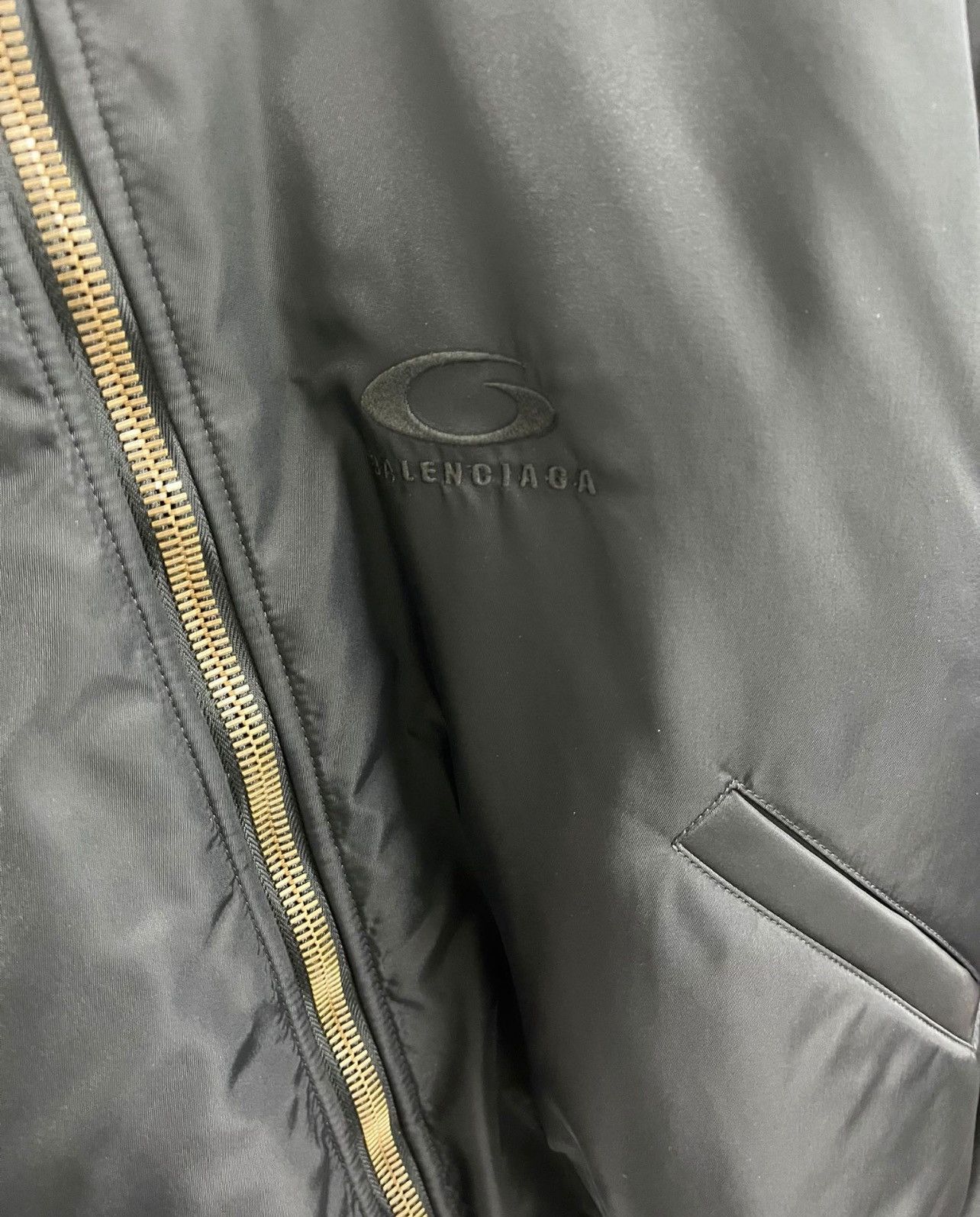 Balenciaga Black Round Bomber with logo Size US S / EU 44-46 / 1 - 2 Thumbnail